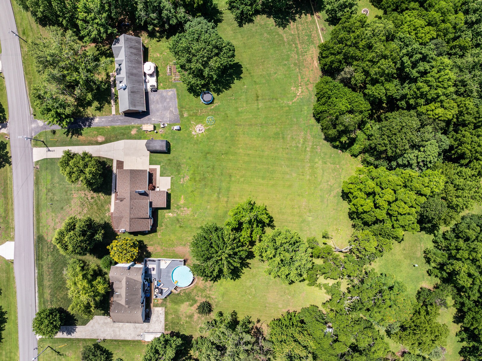 1208 Newmans Trl, Hendersonville, TN 37075