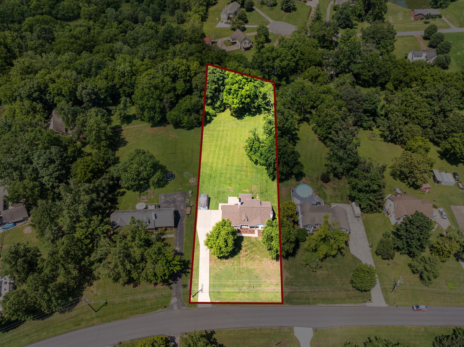 1208 Newmans Trl, Hendersonville, TN 37075