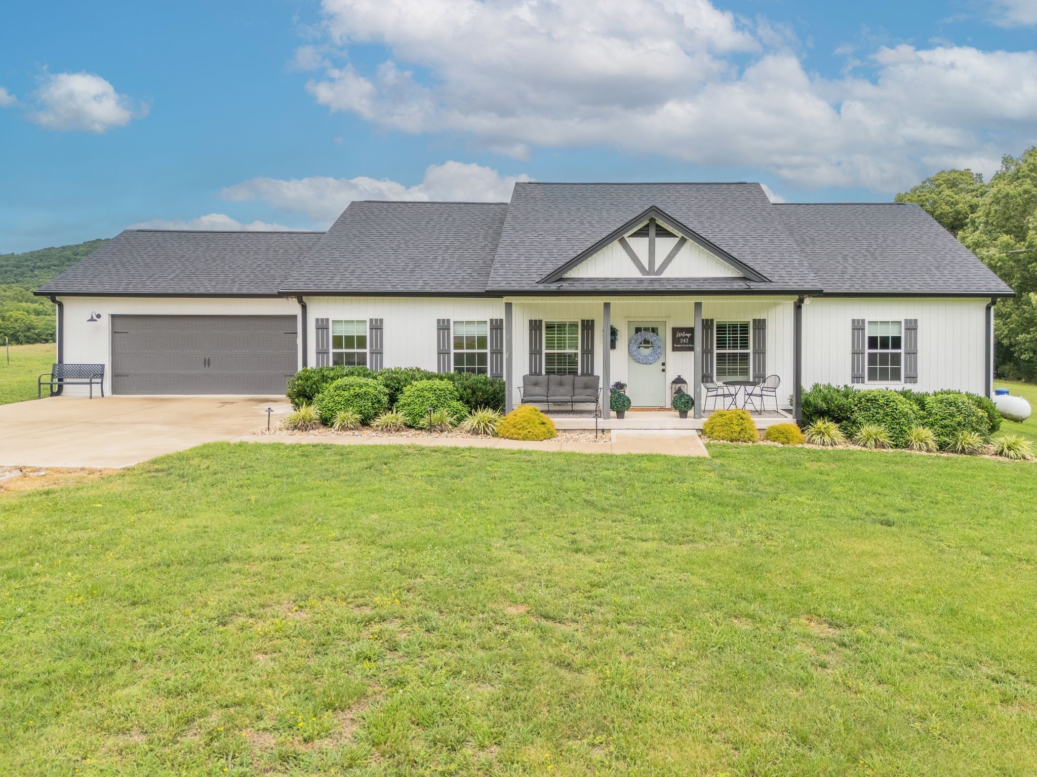 242 Plunkett Creek Rd, Gordonsville, TN 38563