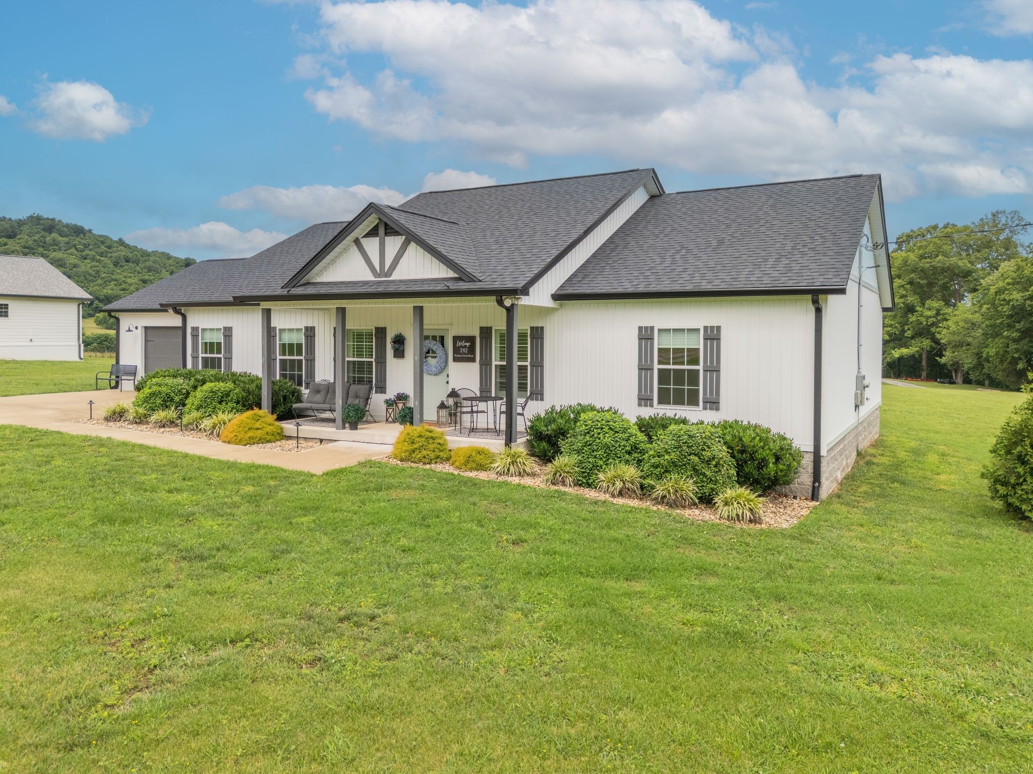 242 Plunkett Creek Rd, Gordonsville, TN 38563
