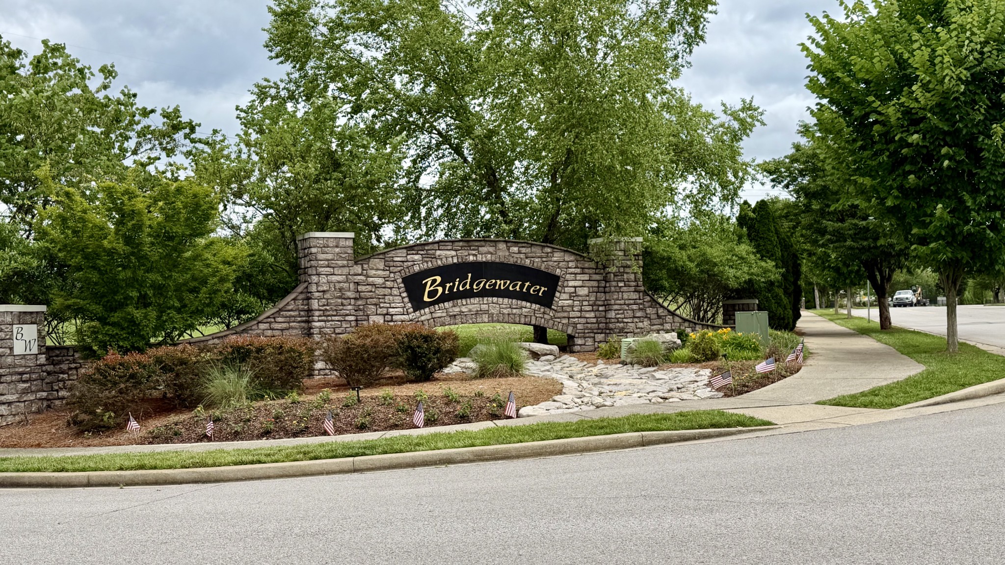 1010 Larkwood Dr, Hermitage, TN 37076