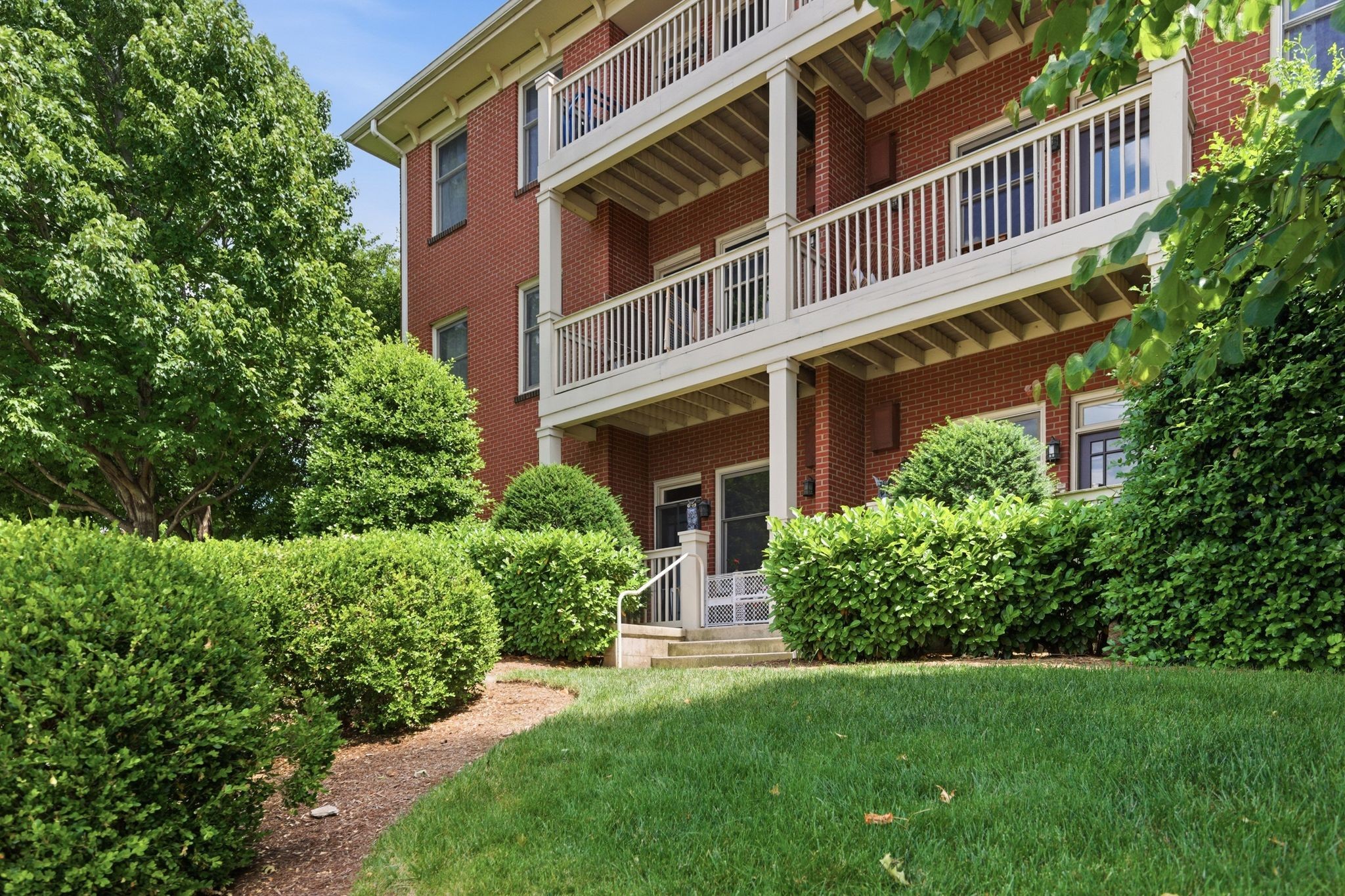 800 Woodland St #101, Nashville, TN 37206