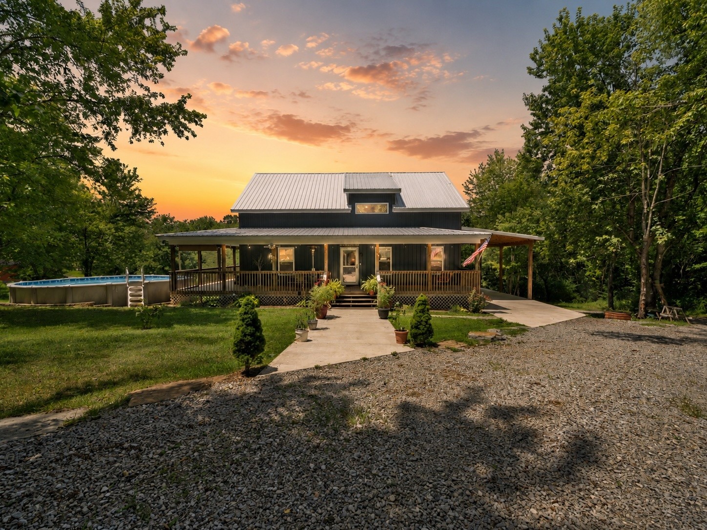 509 Iron Hill Rd, Burns, TN 37029