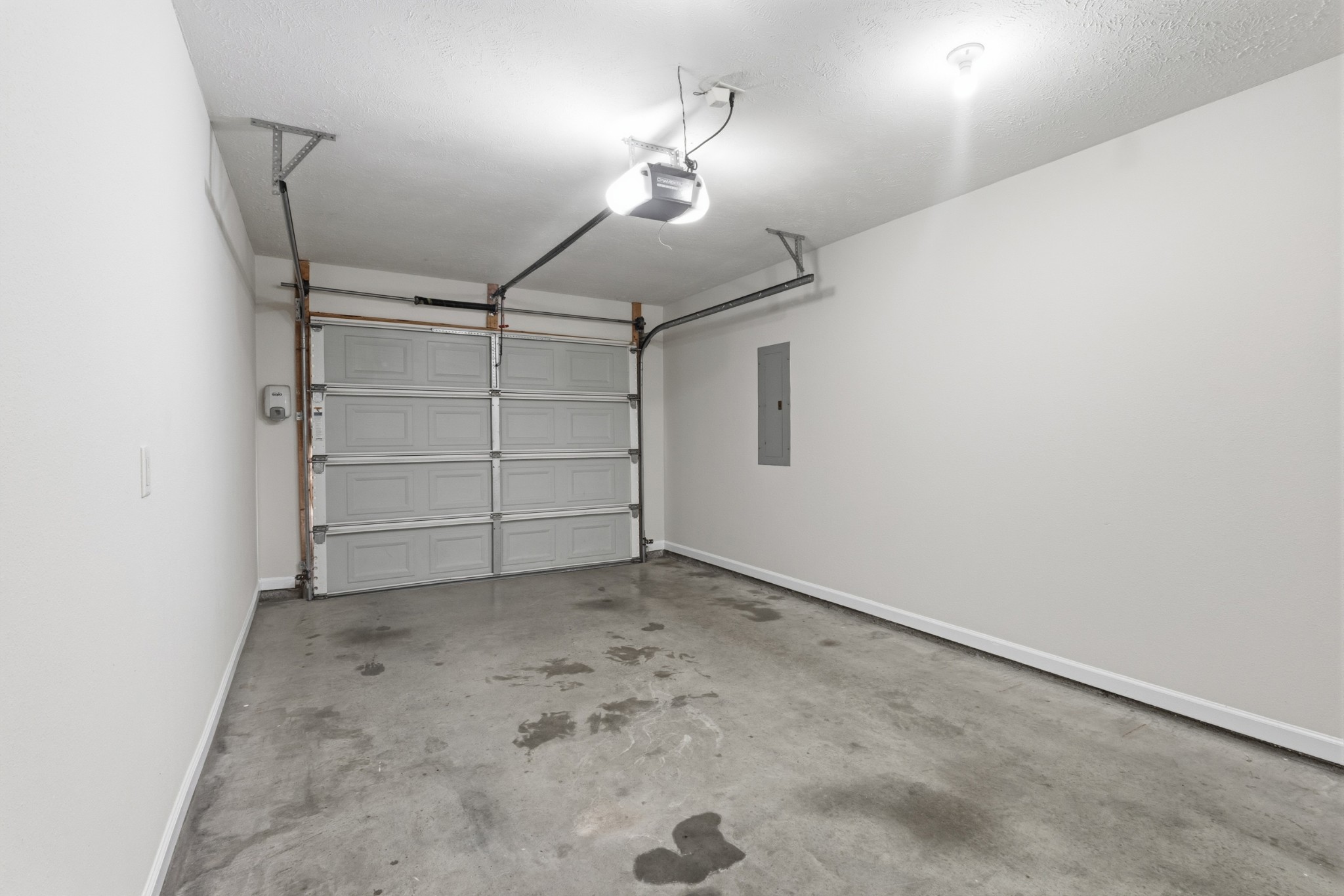 1541 James Gafford Dr, La Vergne, TN 37086