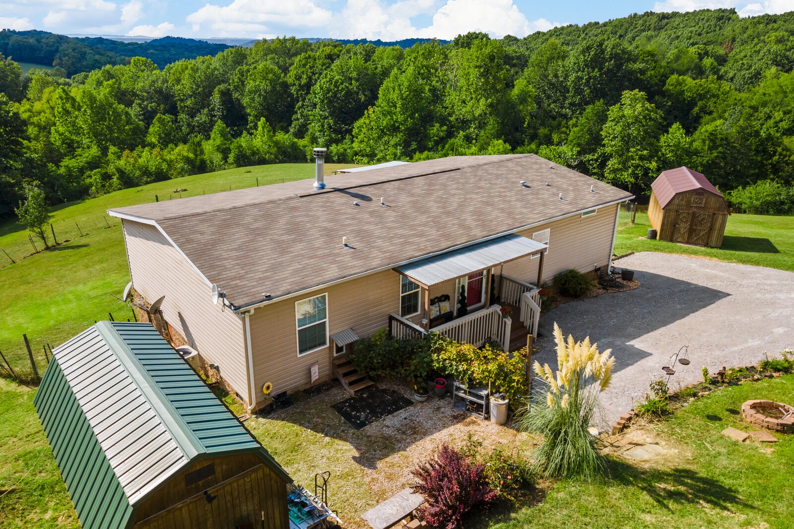 2114 Peach Orchard Rd, Culleoka, TN 38451