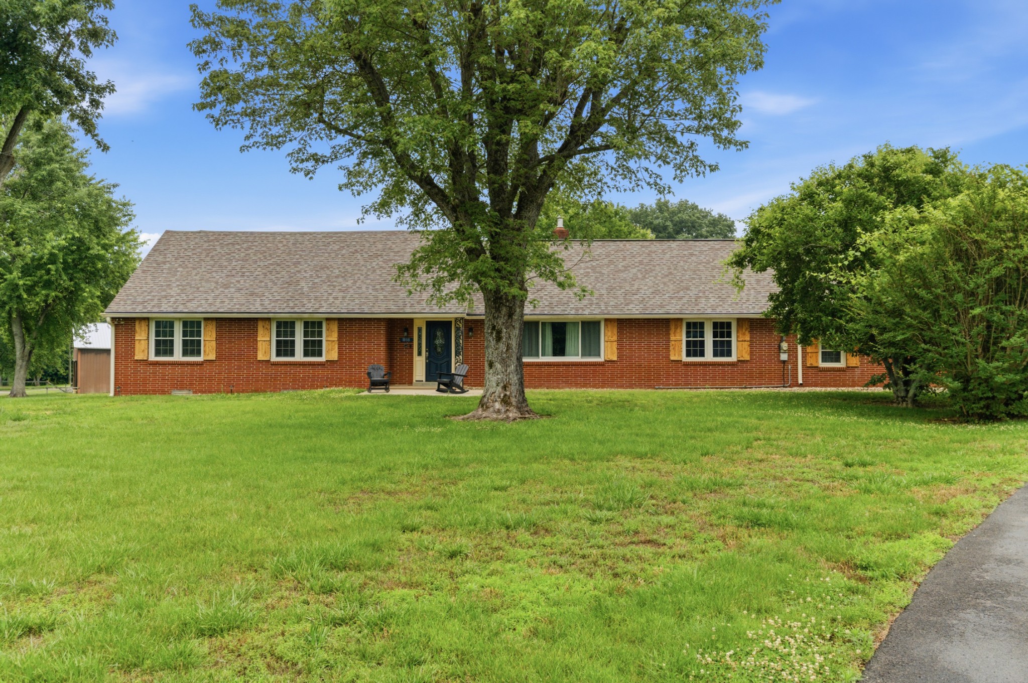 1108 Lakeview Dr, Ashland City, TN 37015