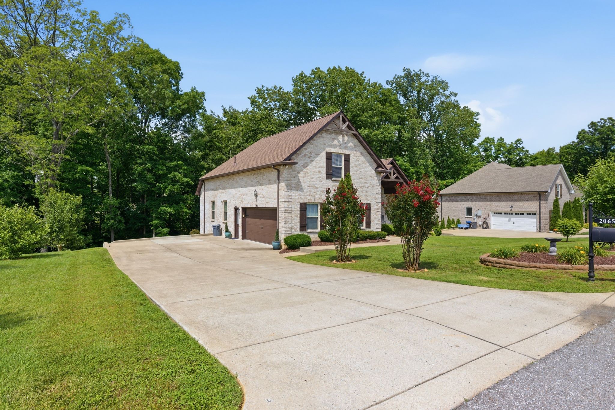 2065 Stratford Ln, Greenbrier, TN 37073