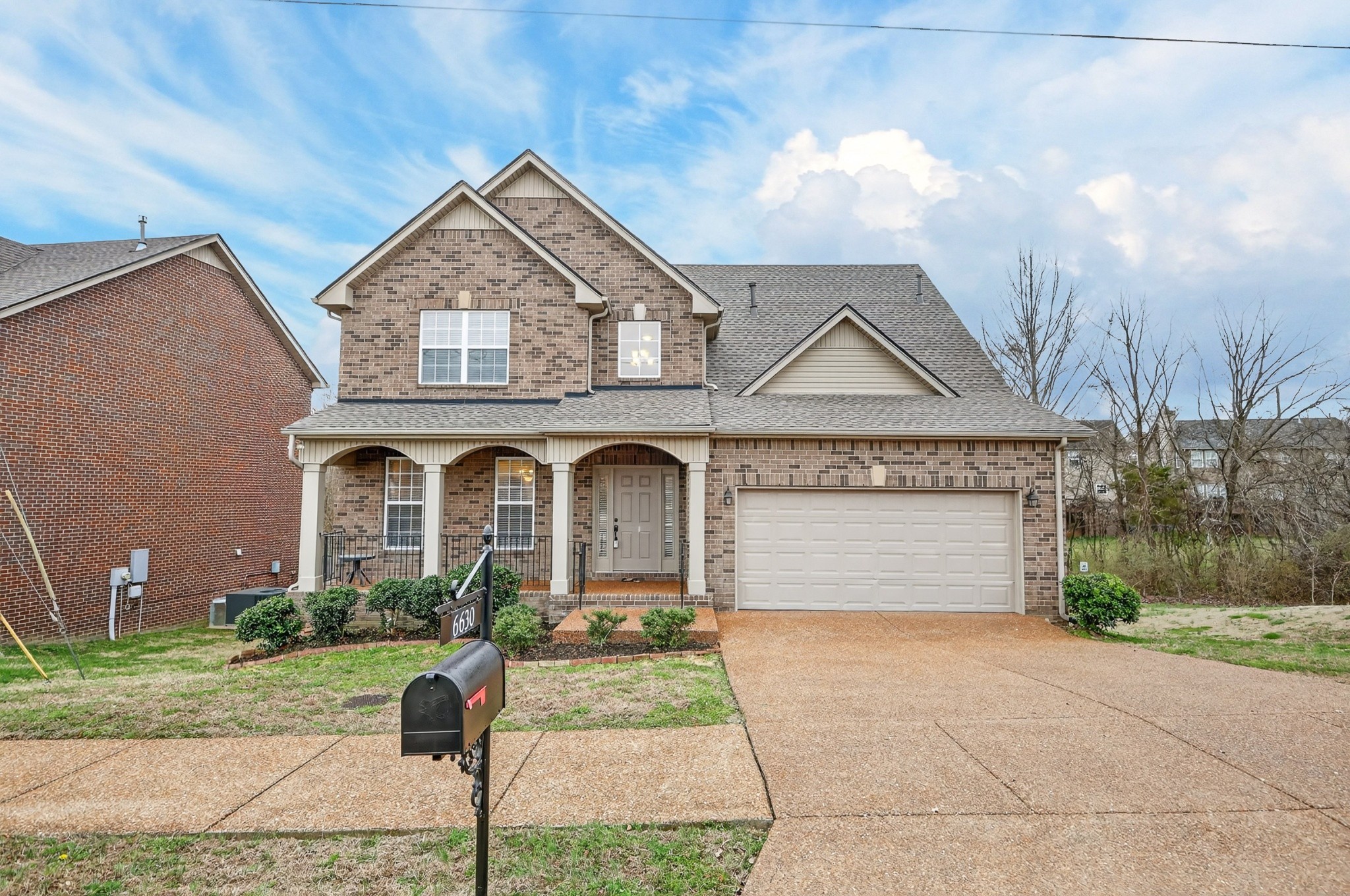 6630 Sunnywood Dr, Nashville, TN 37211