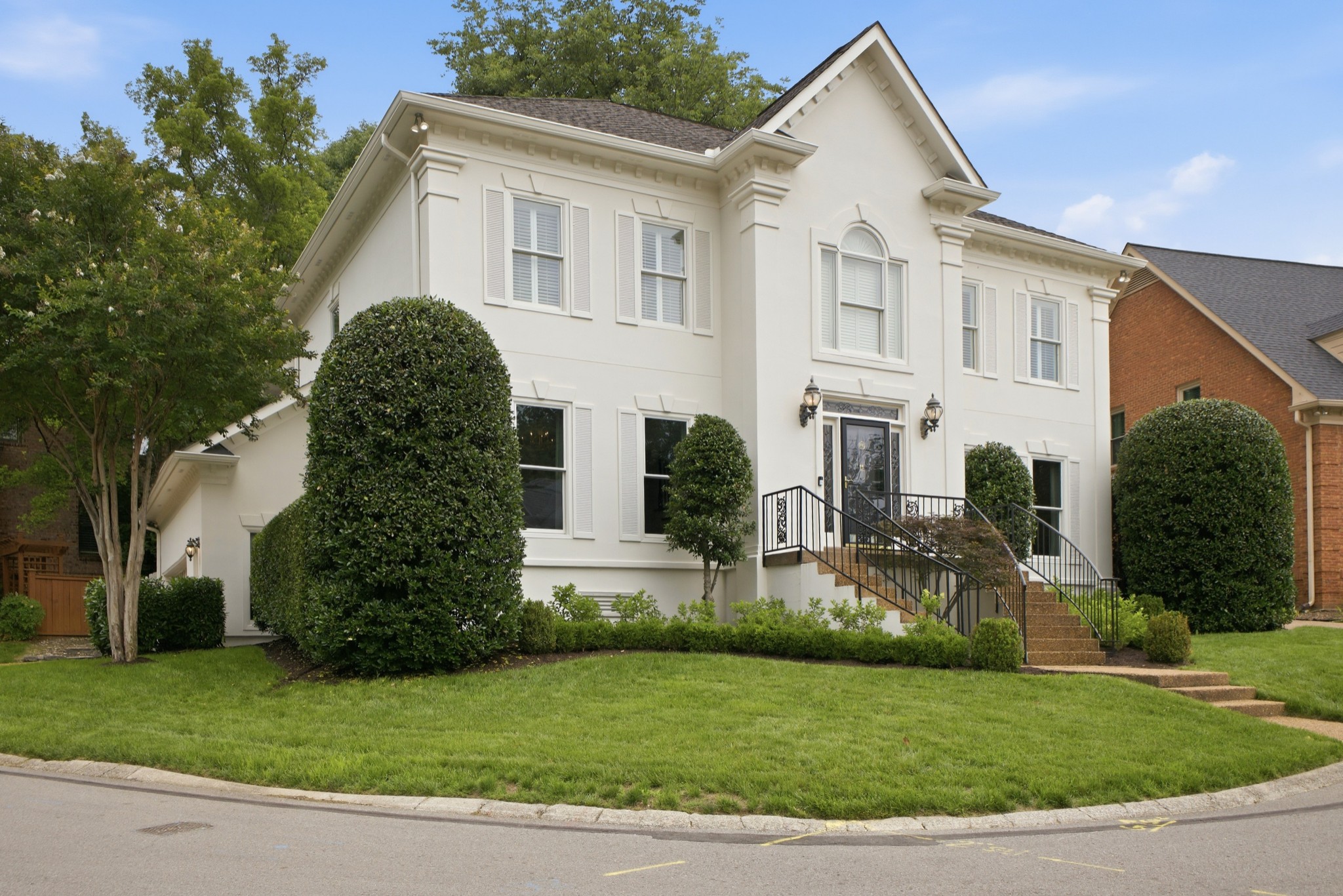 11 Thorndale Ct, Nashville, TN 37215