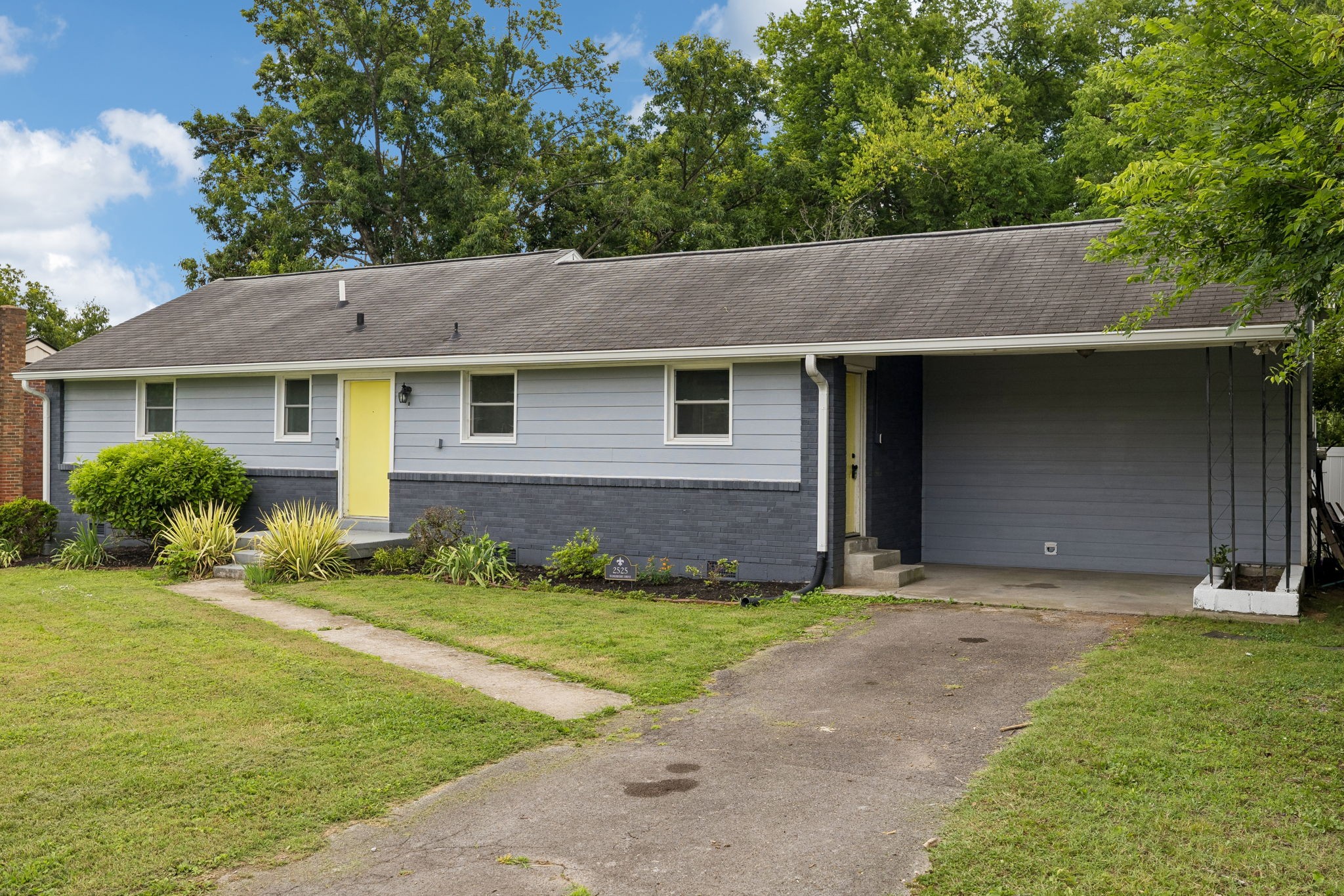 2525 Woodberry Dr, Nashville, TN 37214