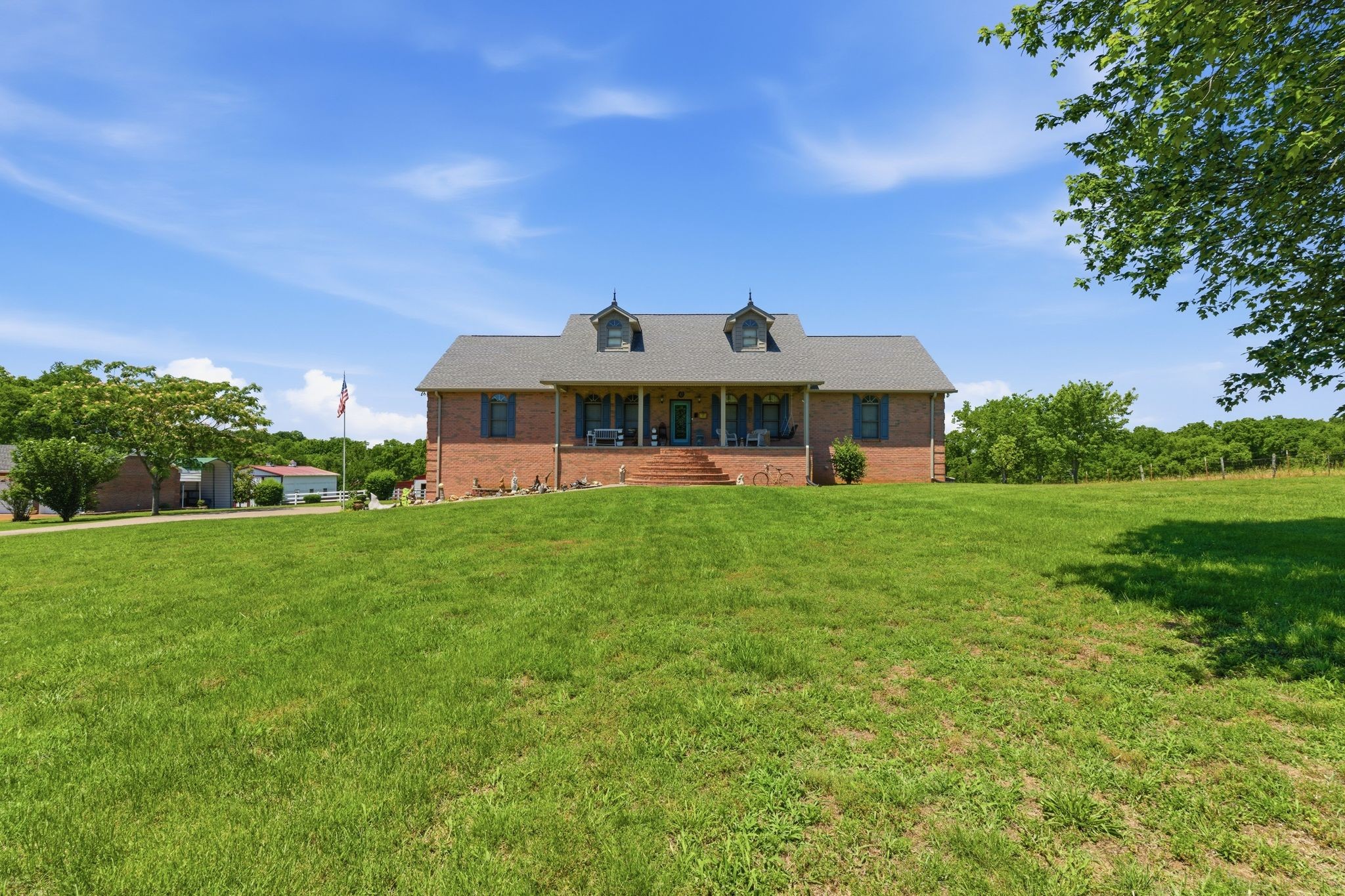 238 Zieglers Fort Rd, Gallatin, TN 37066
