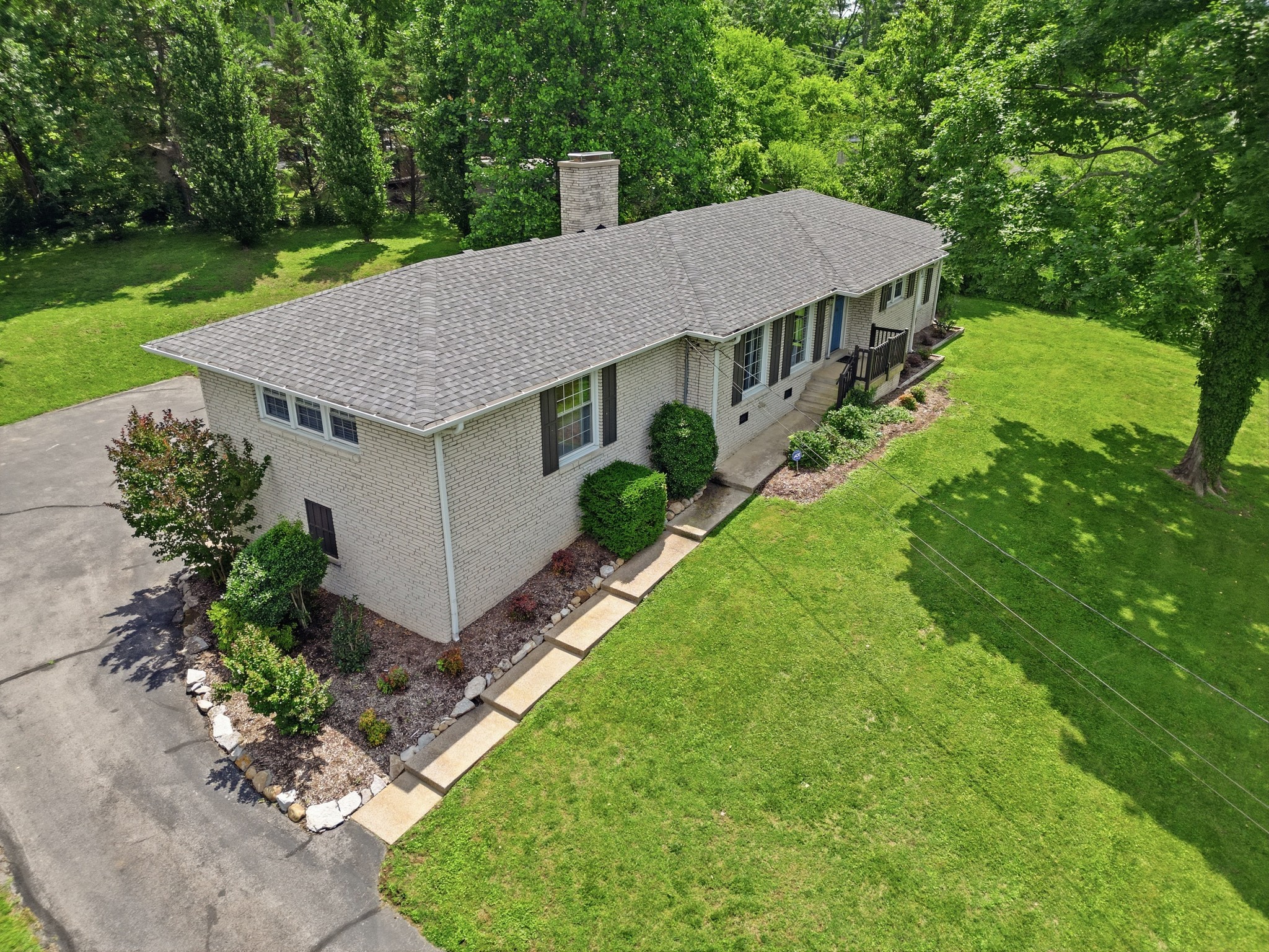 742 Currey Rd, Nashville, TN 37217