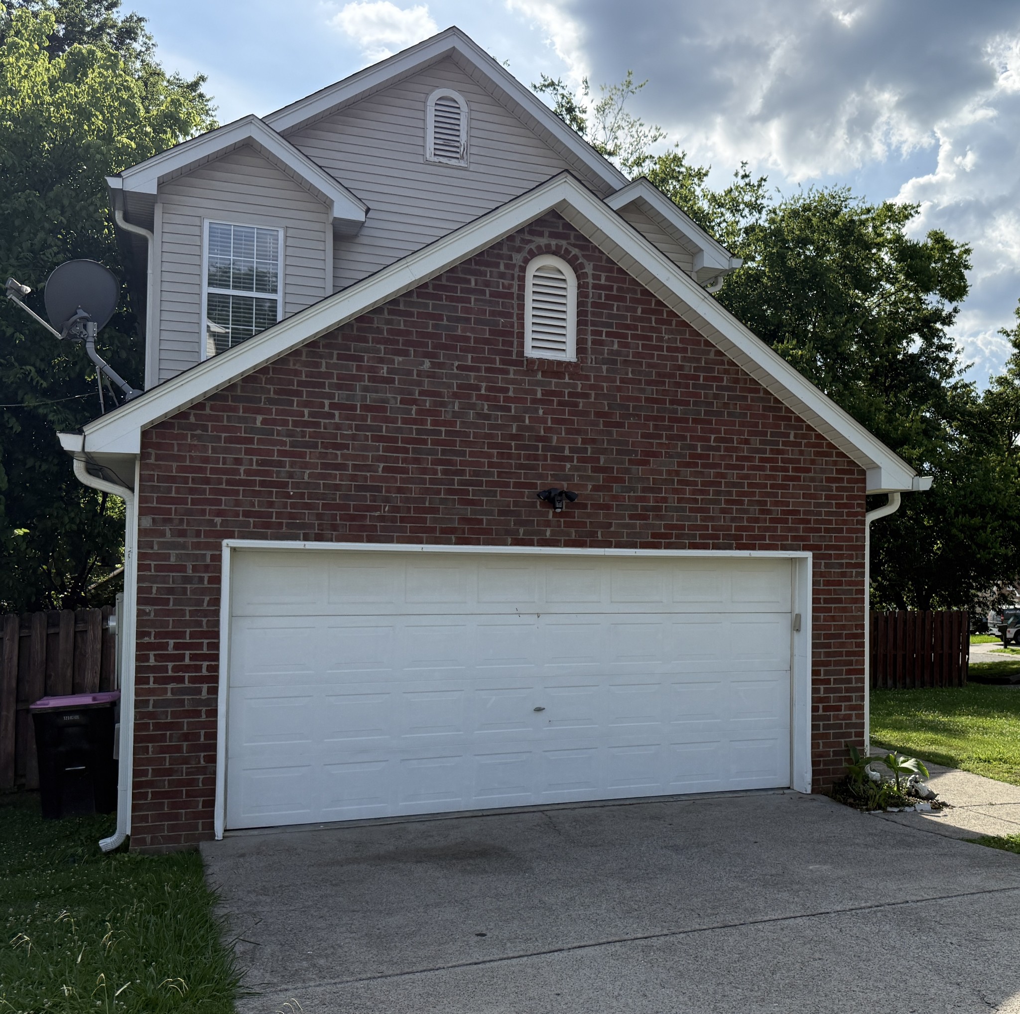 1011 Lassiter Dr, Goodlettsville, TN 37072