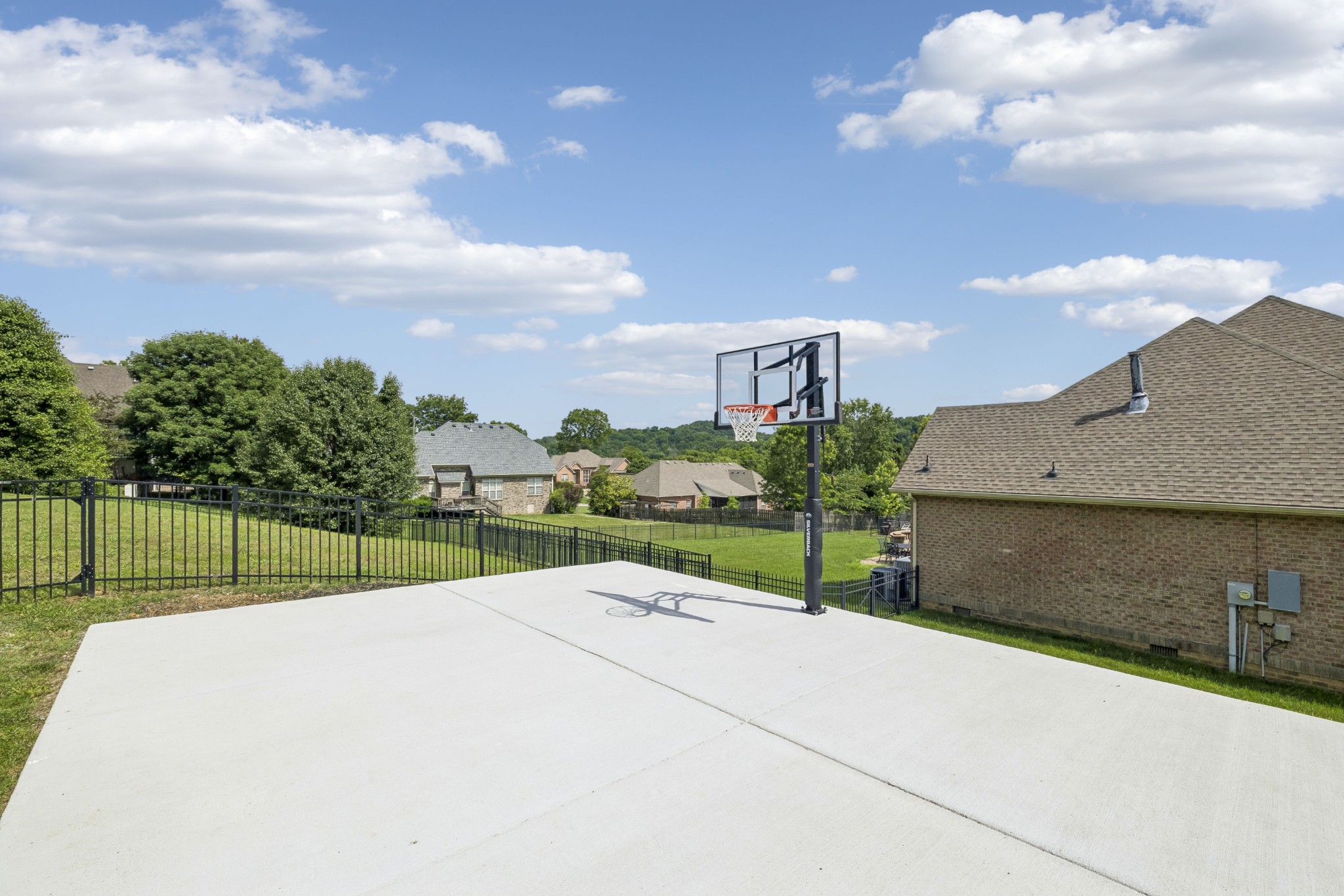 1020 Stafford Ct, Hendersonville, TN 37075