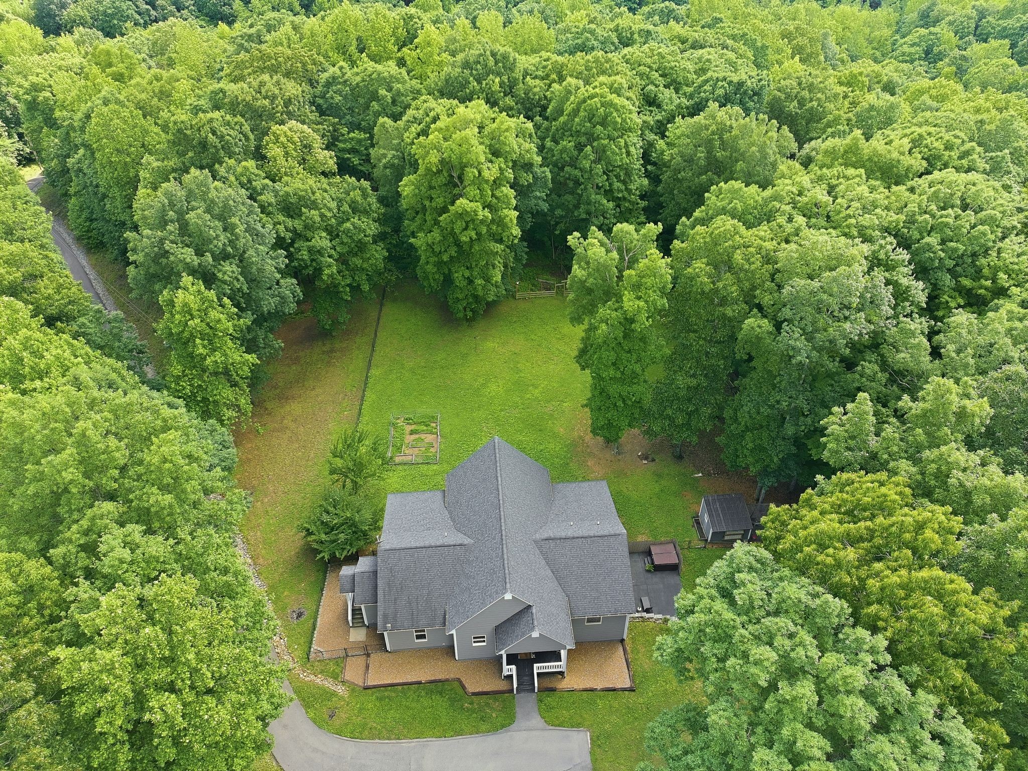 1828 Sugar Ridge Rd, Spring Hill, TN 37174