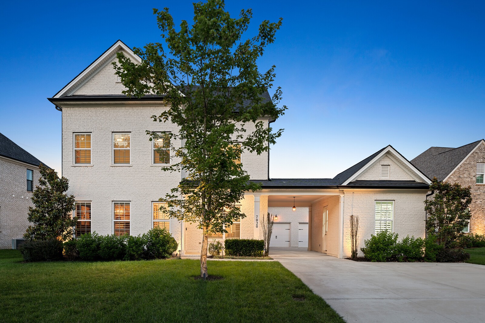 7020 Vineyard Valley Dr, College Grove, TN 37046