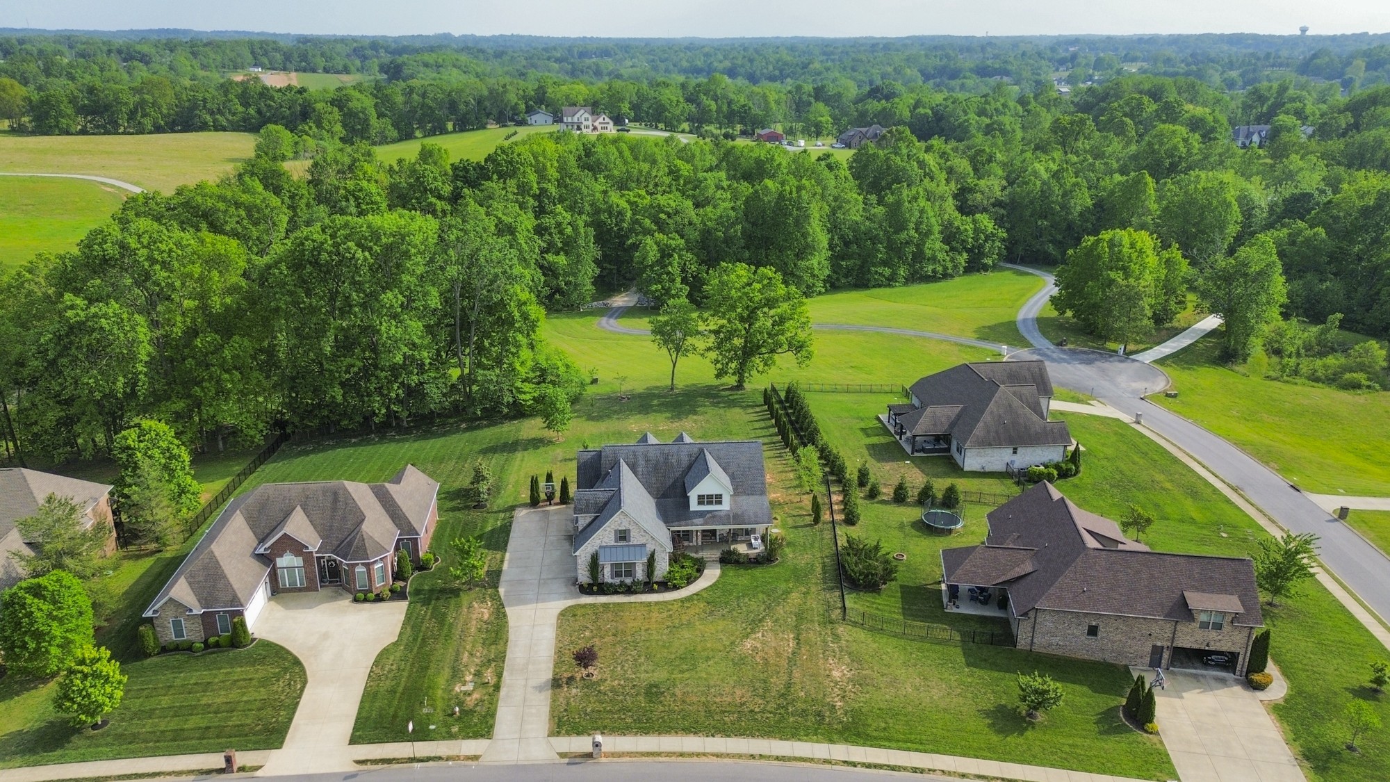 106 Renee Ct, Cottontown, TN 37048
