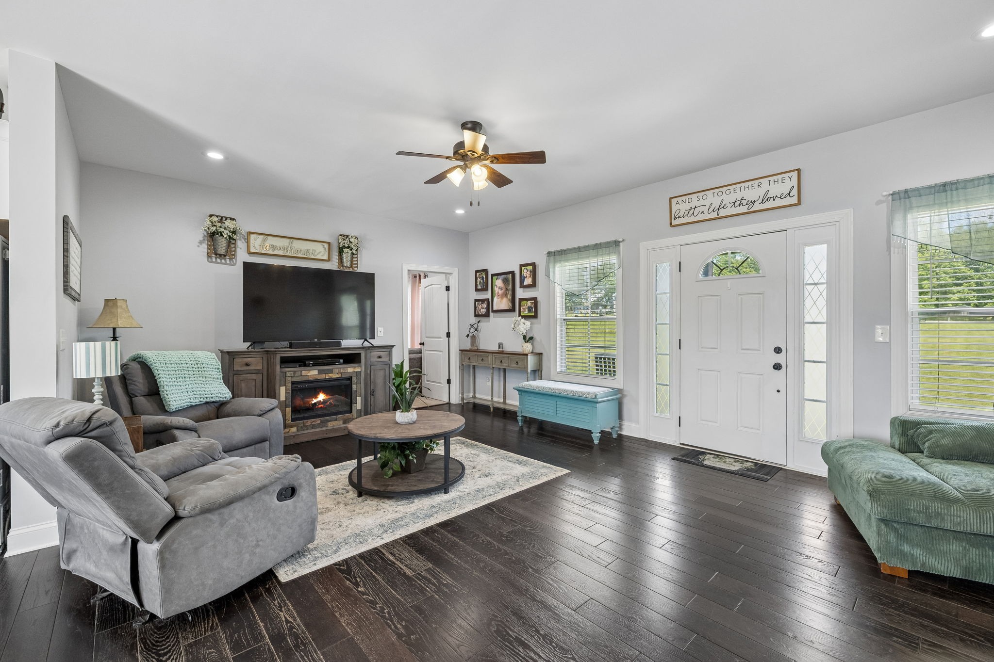 583 New Deal Potts Rd, Cottontown, TN 37048