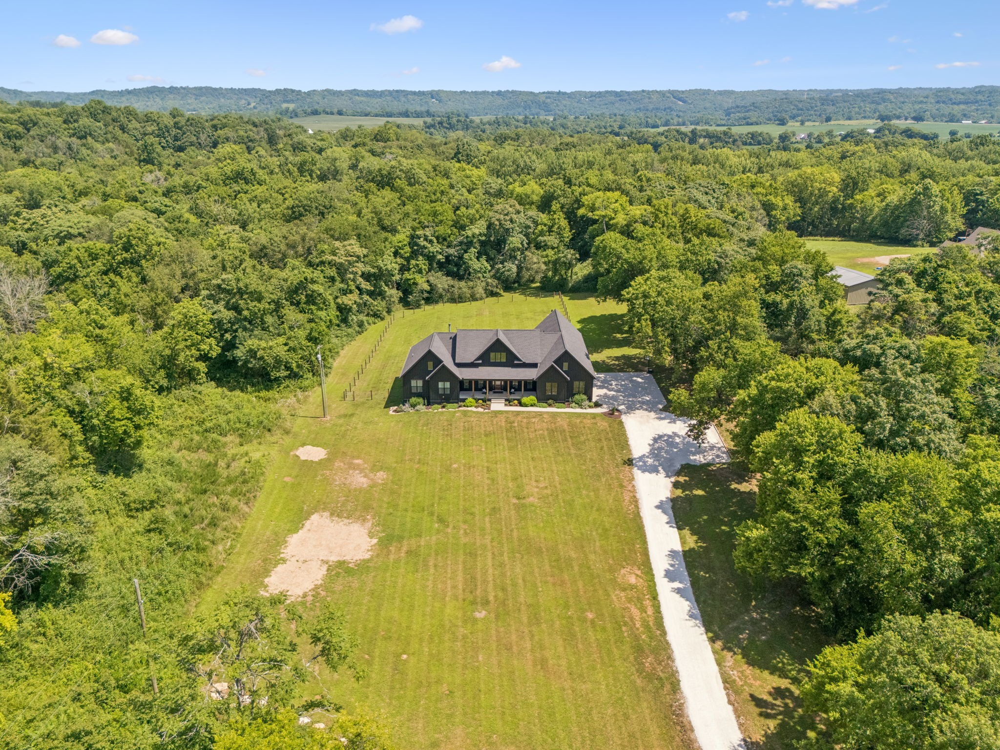 2284 Stephens Rd, Columbia, TN 38401