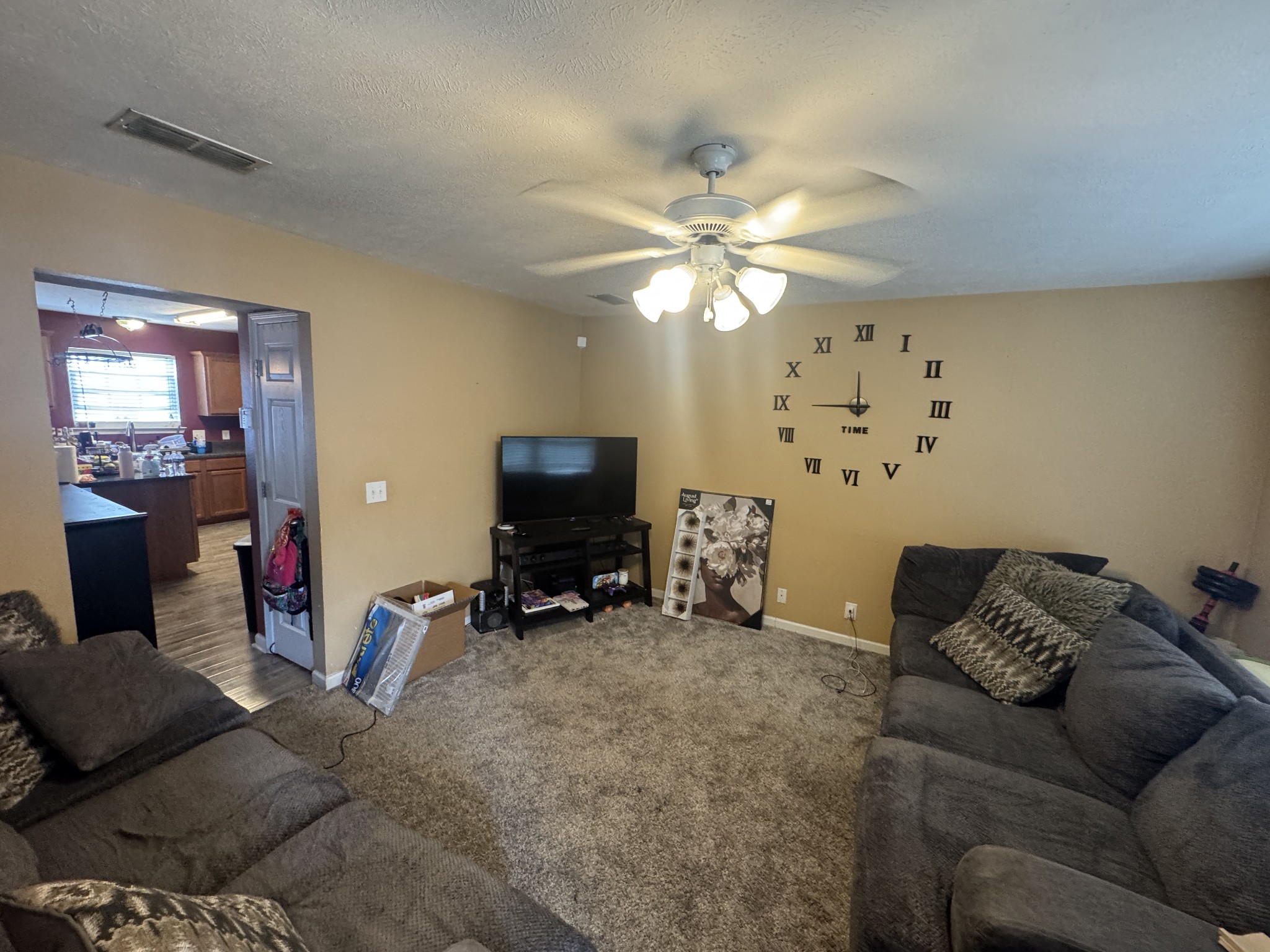 4005 Cody Dr, La Vergne, TN 37086