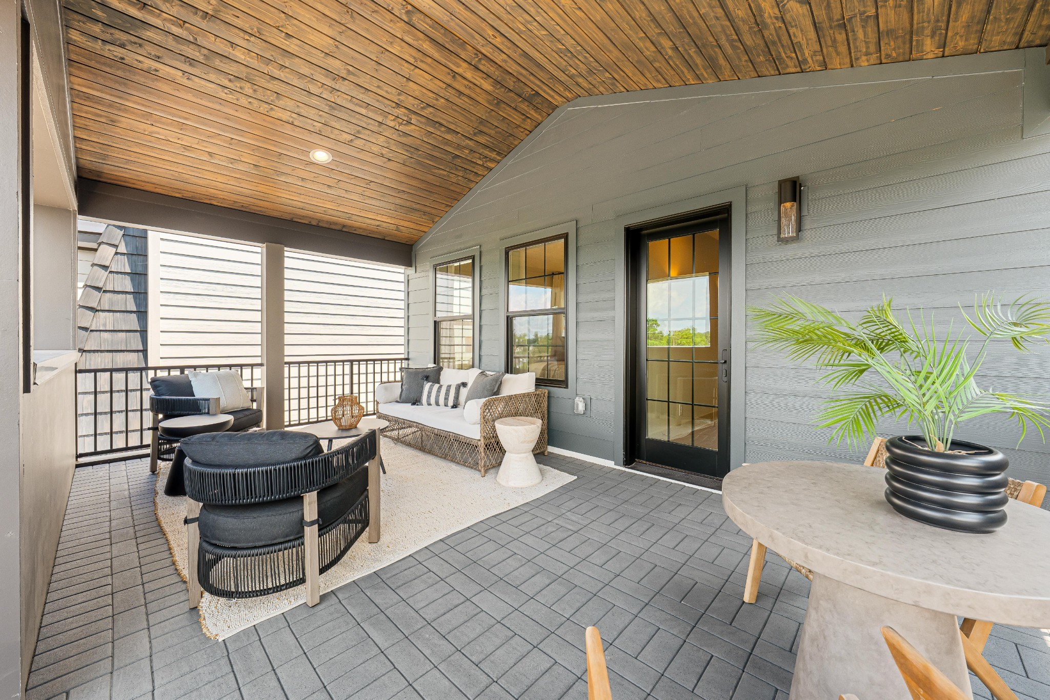 2424 W Heiman St, Nashville, TN 37208