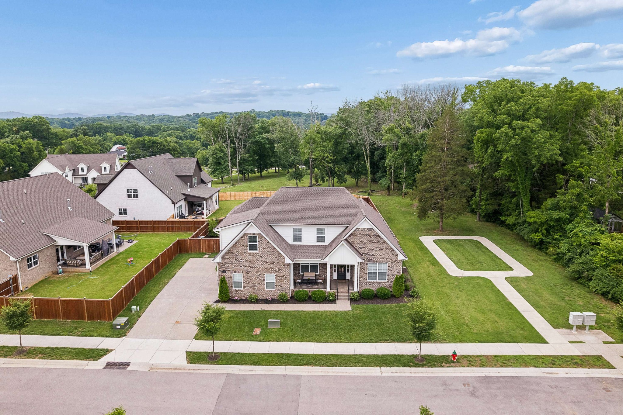 216 Kelbrook Dr, Nolensville, TN 37135