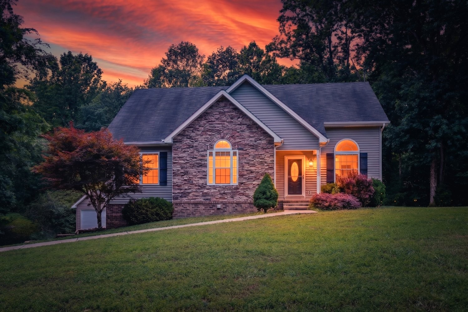 506 Daugherty Ln, Burns, TN 37029