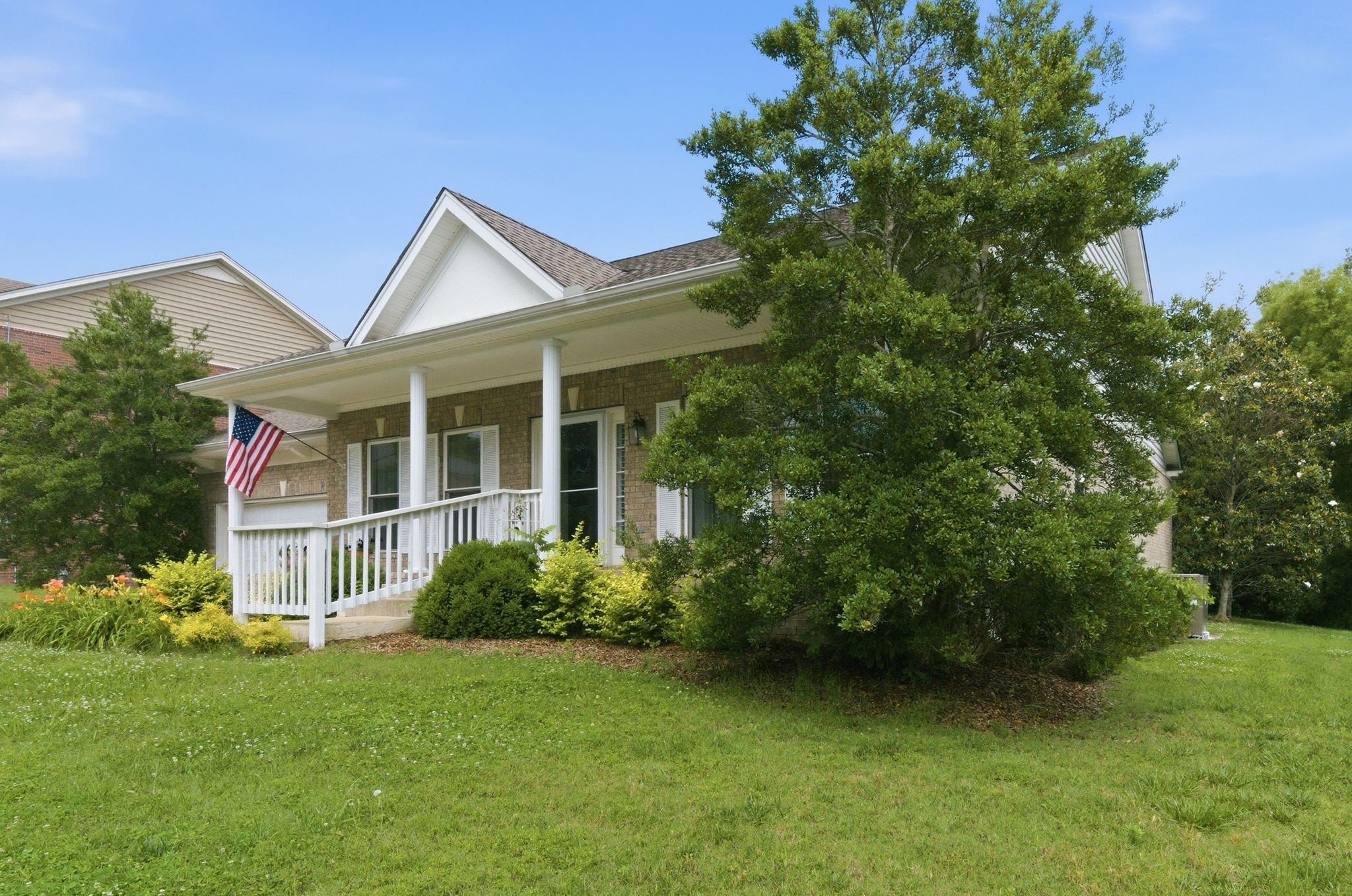 917 Falling Water Ct, Nashville, TN 37221
