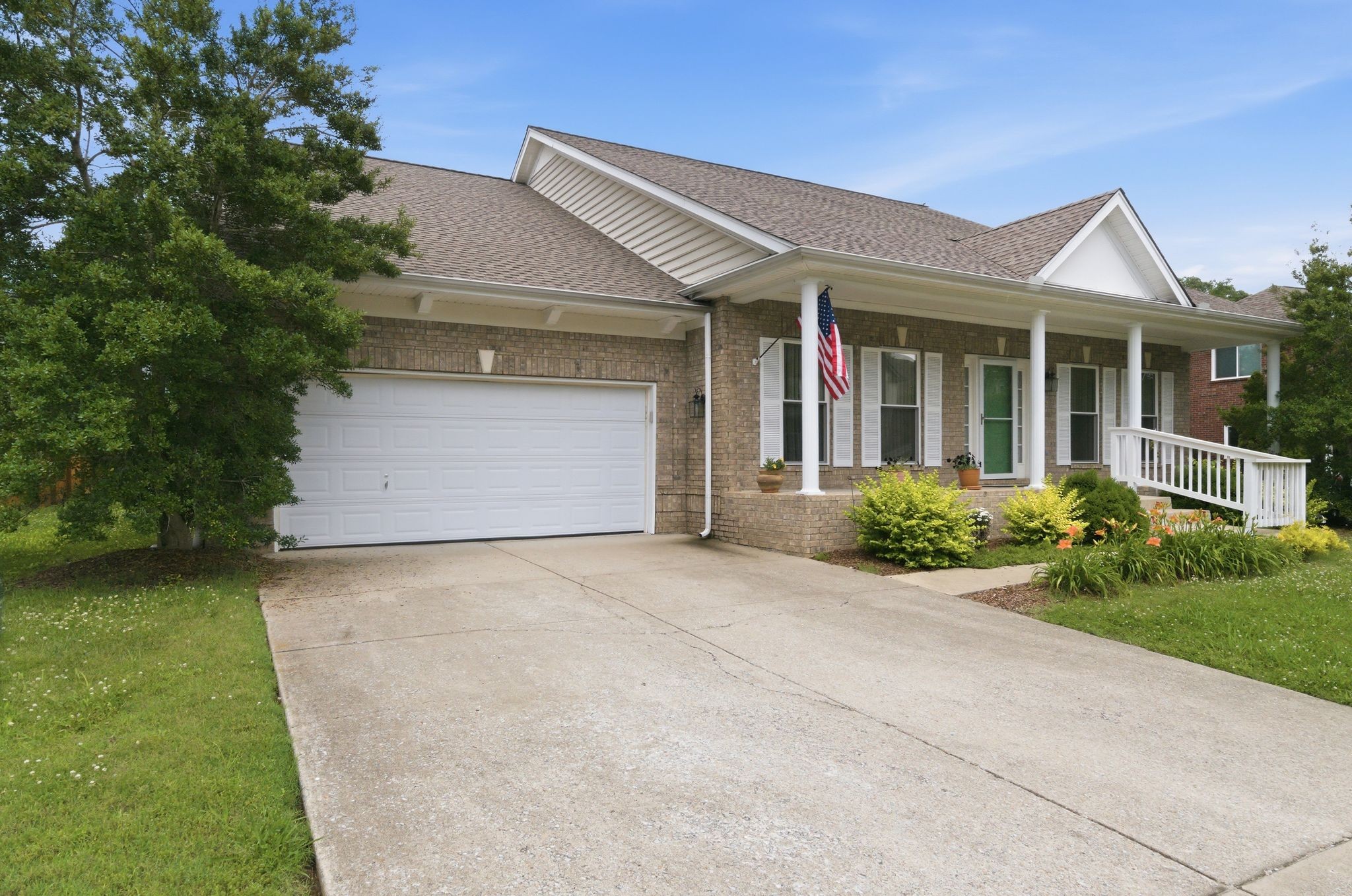917 Falling Water Ct, Nashville, TN 37221