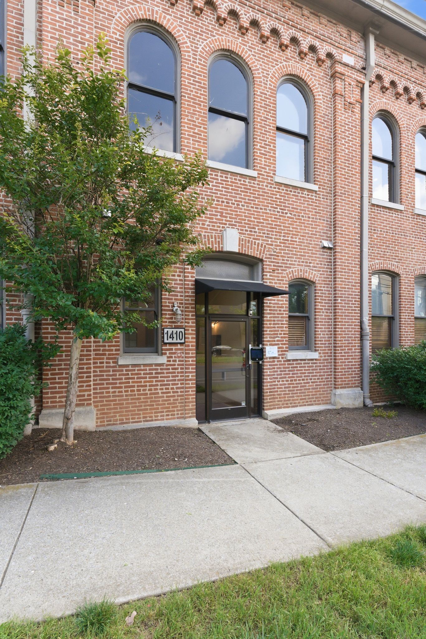 1410 Rosa L Parks Blvd #60, Nashville, TN 37208