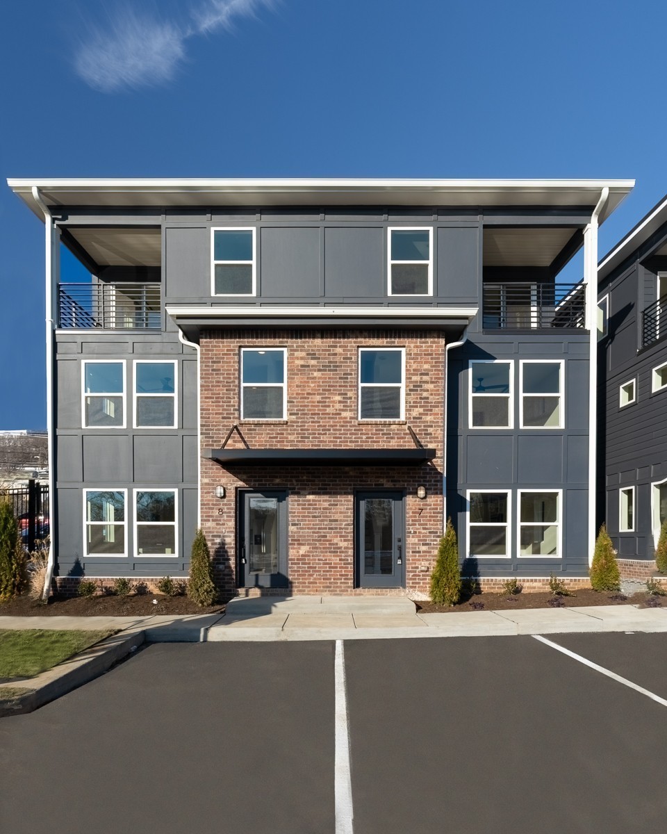 102 Duke St #8, Nashville, TN 37207