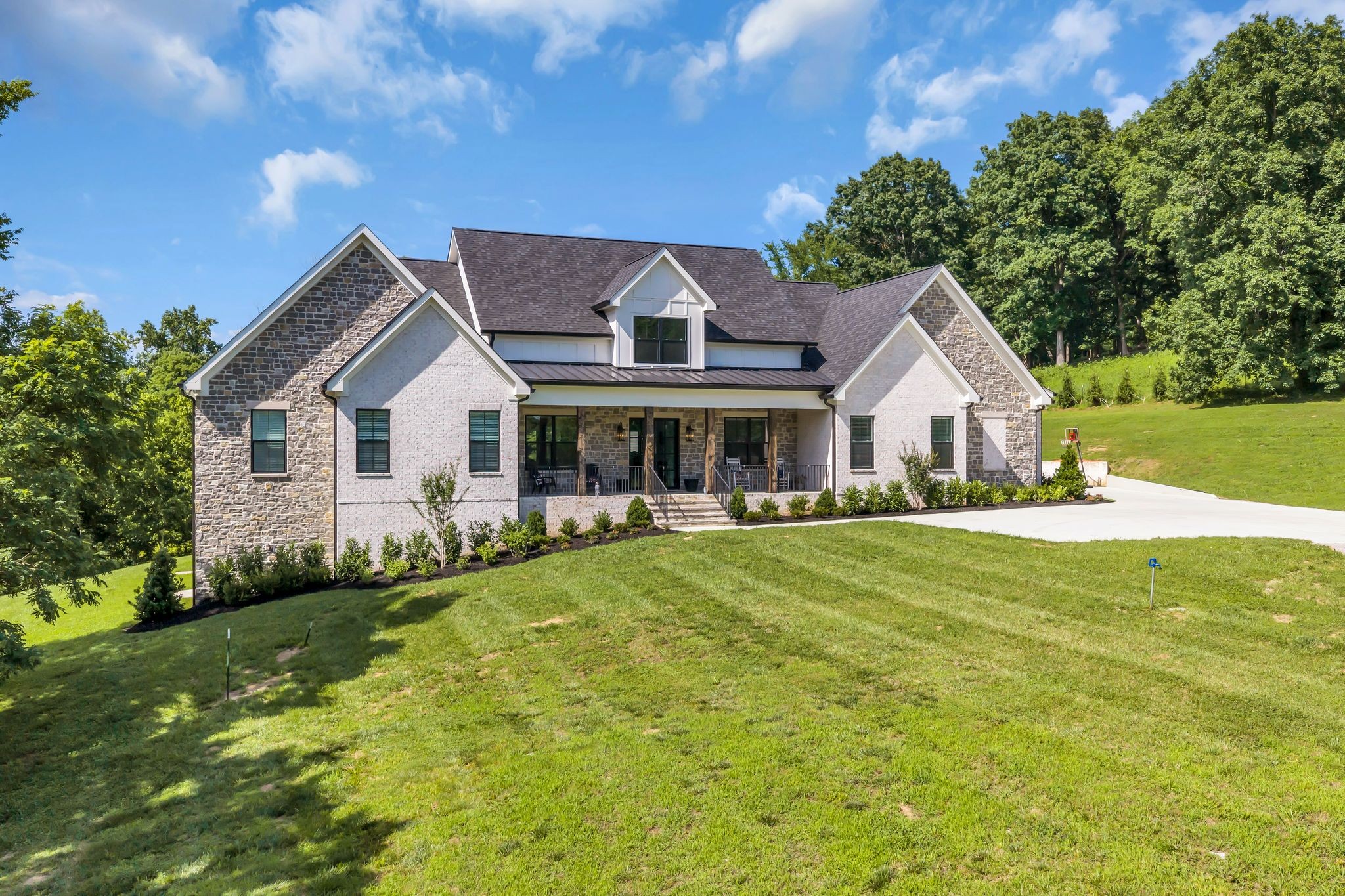 1500 Center Star Rd, Columbia, TN 38401