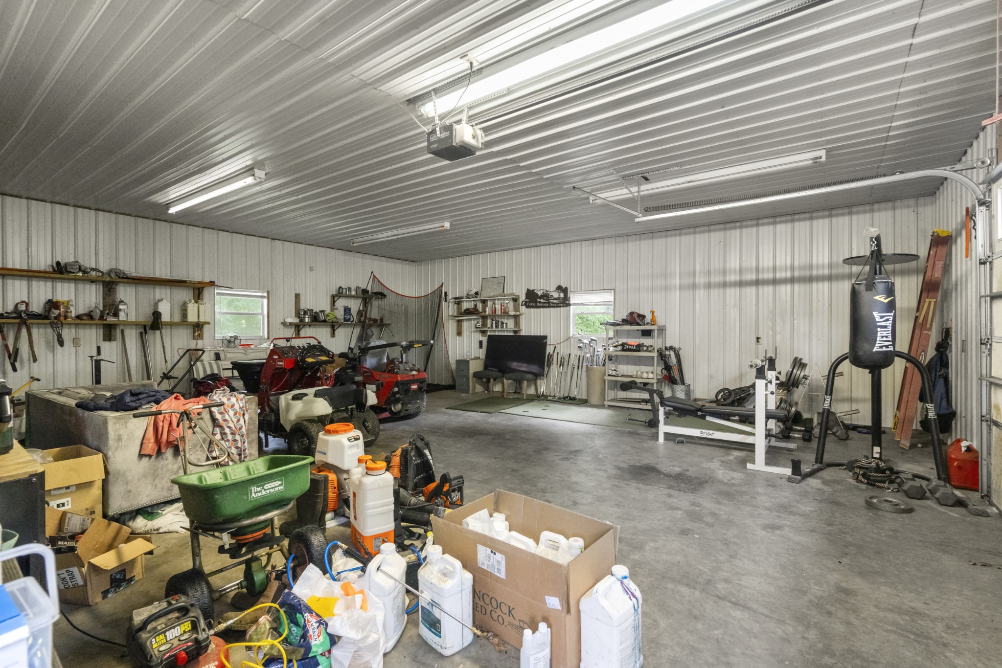 1100 Mill Rd, Dickson, TN 37055