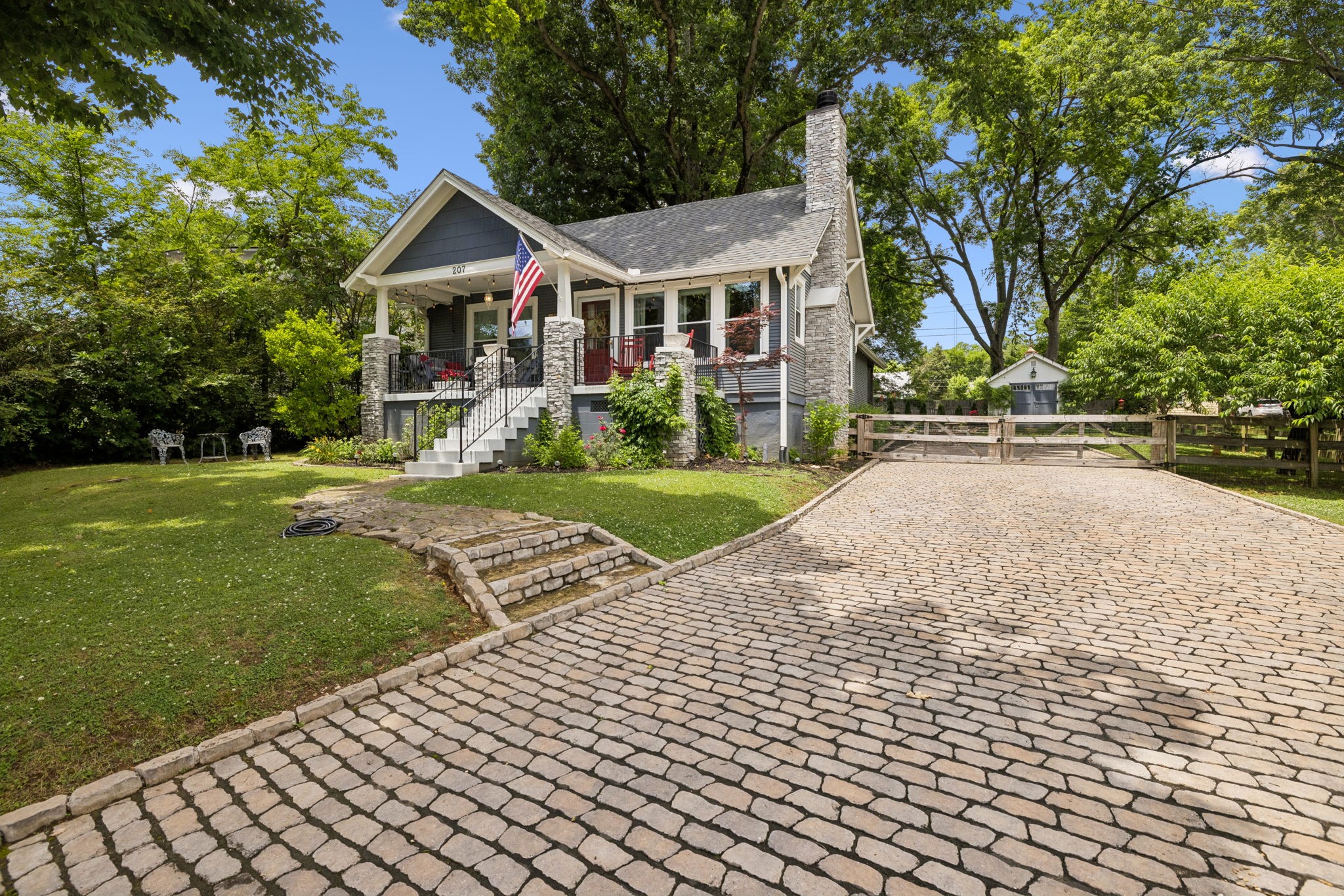 207 4th Ave, Columbia, TN 38401