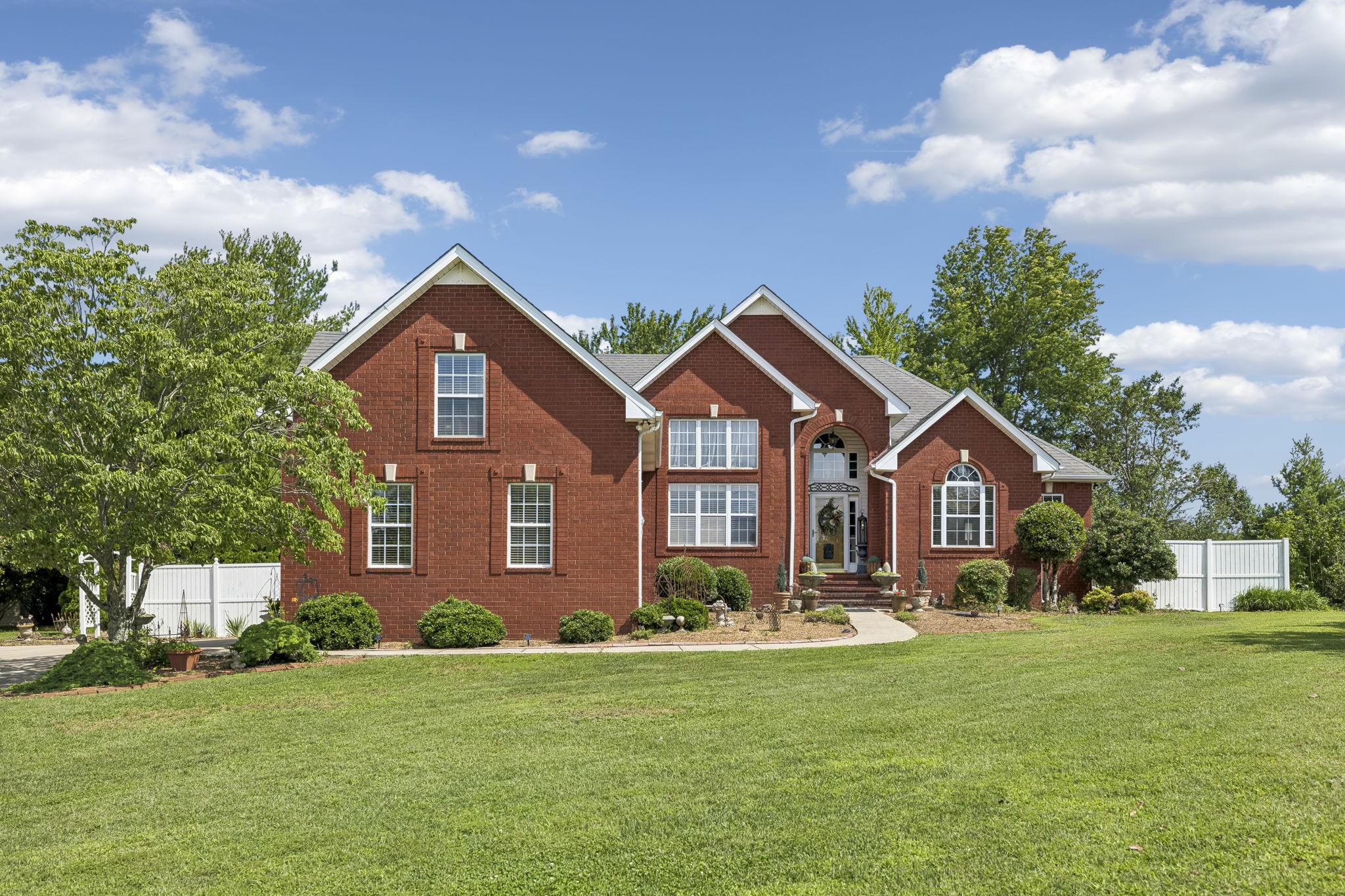 319 Cherry Ln, White House, TN 37188