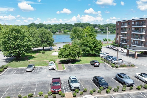 200 Sanders Ferry Rd #2408, Hendersonville, TN 37075