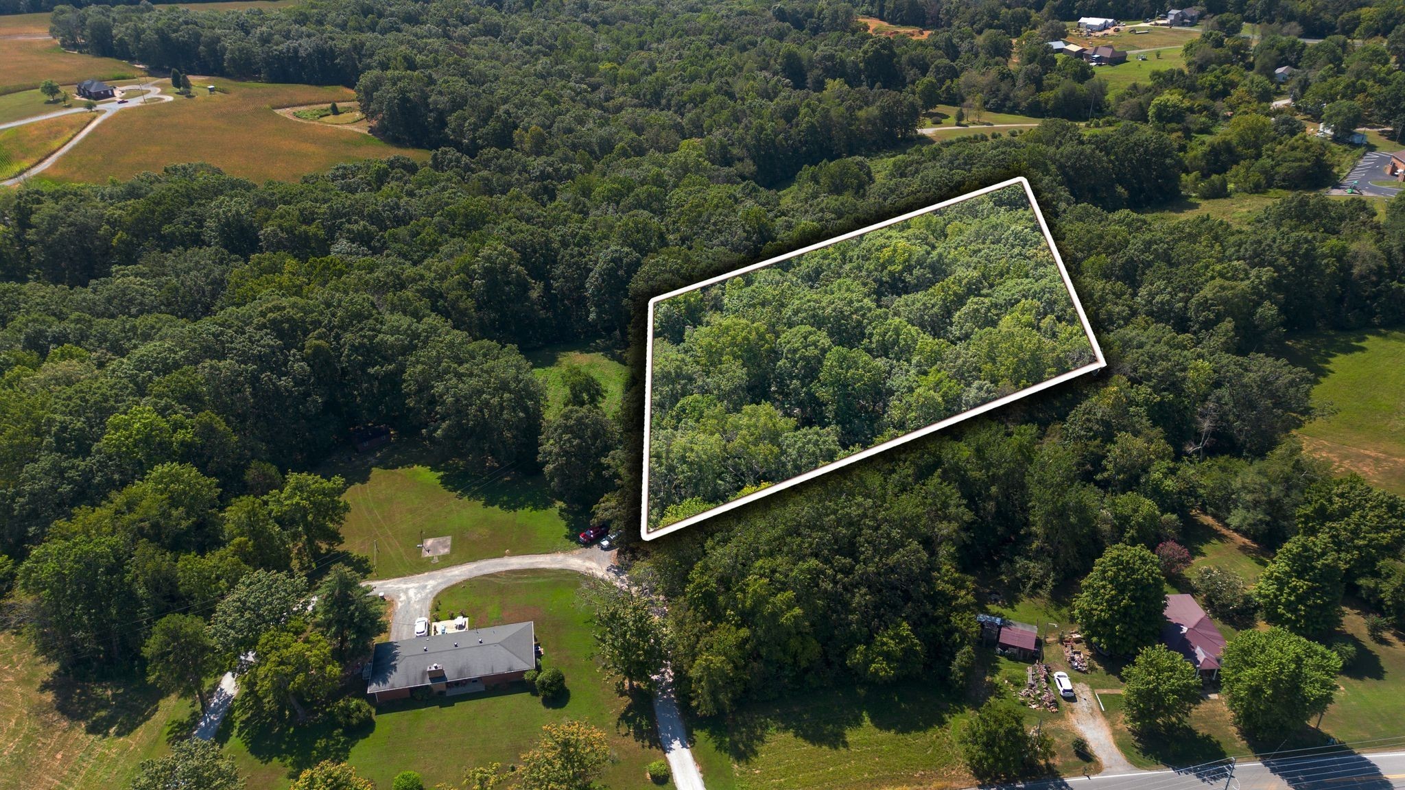 2504 Bearwallow Rd, Ashland City, TN 37015