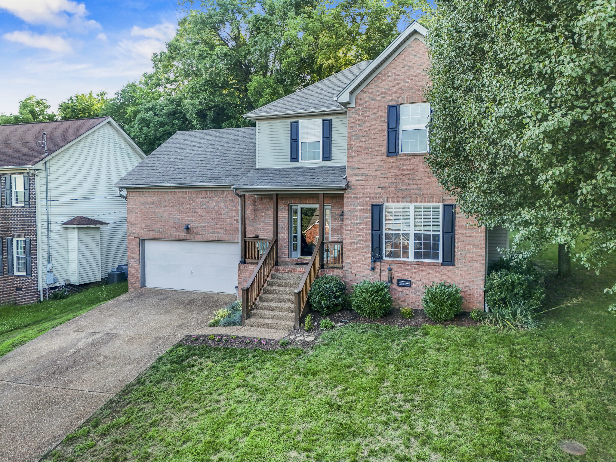 1922 Dunedin Dr, Old Hickory, TN 37138