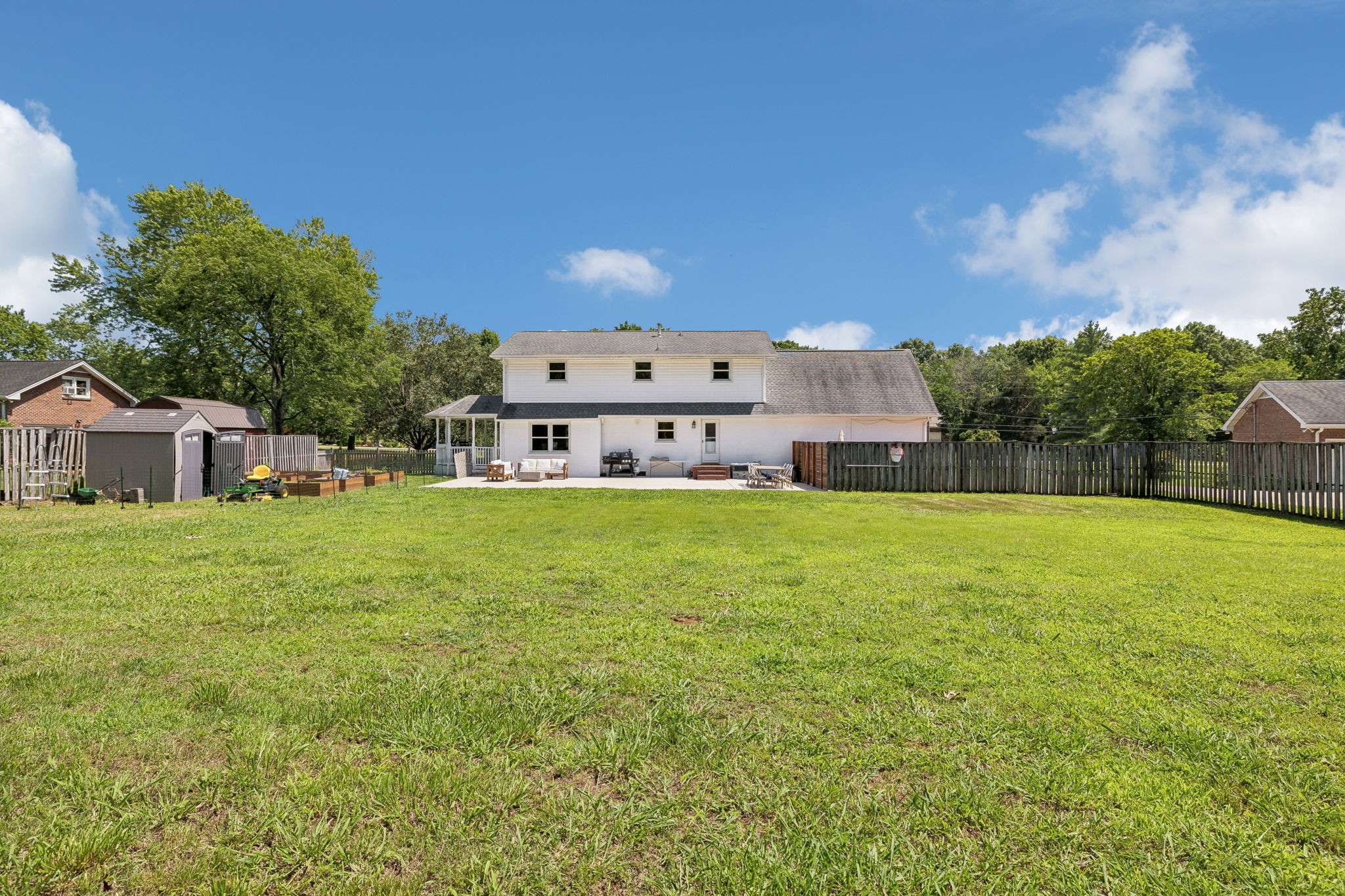 112 Southwinds Dr, Hermitage, TN 37076