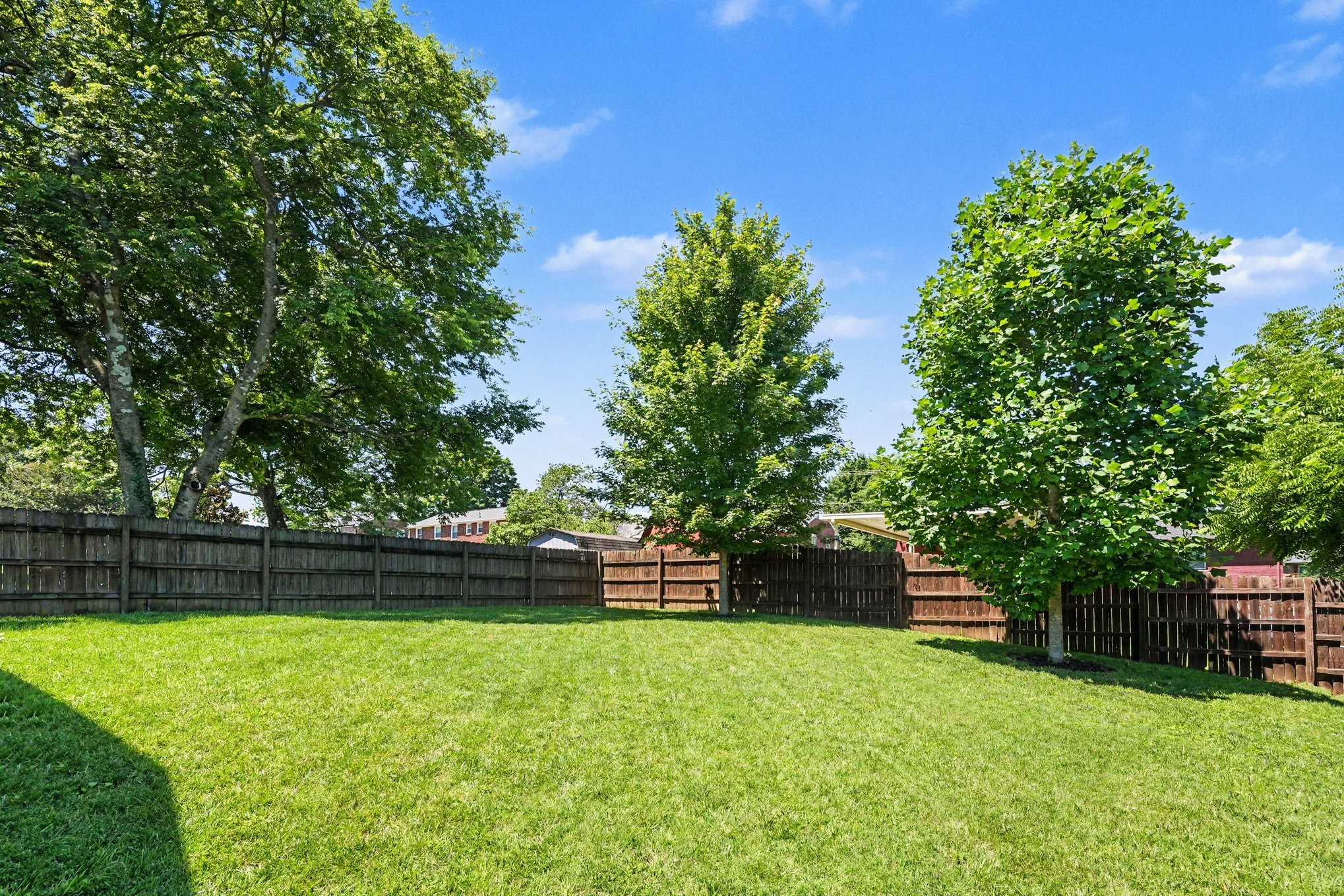 824 Roseview Dr, Nashville, TN 37206