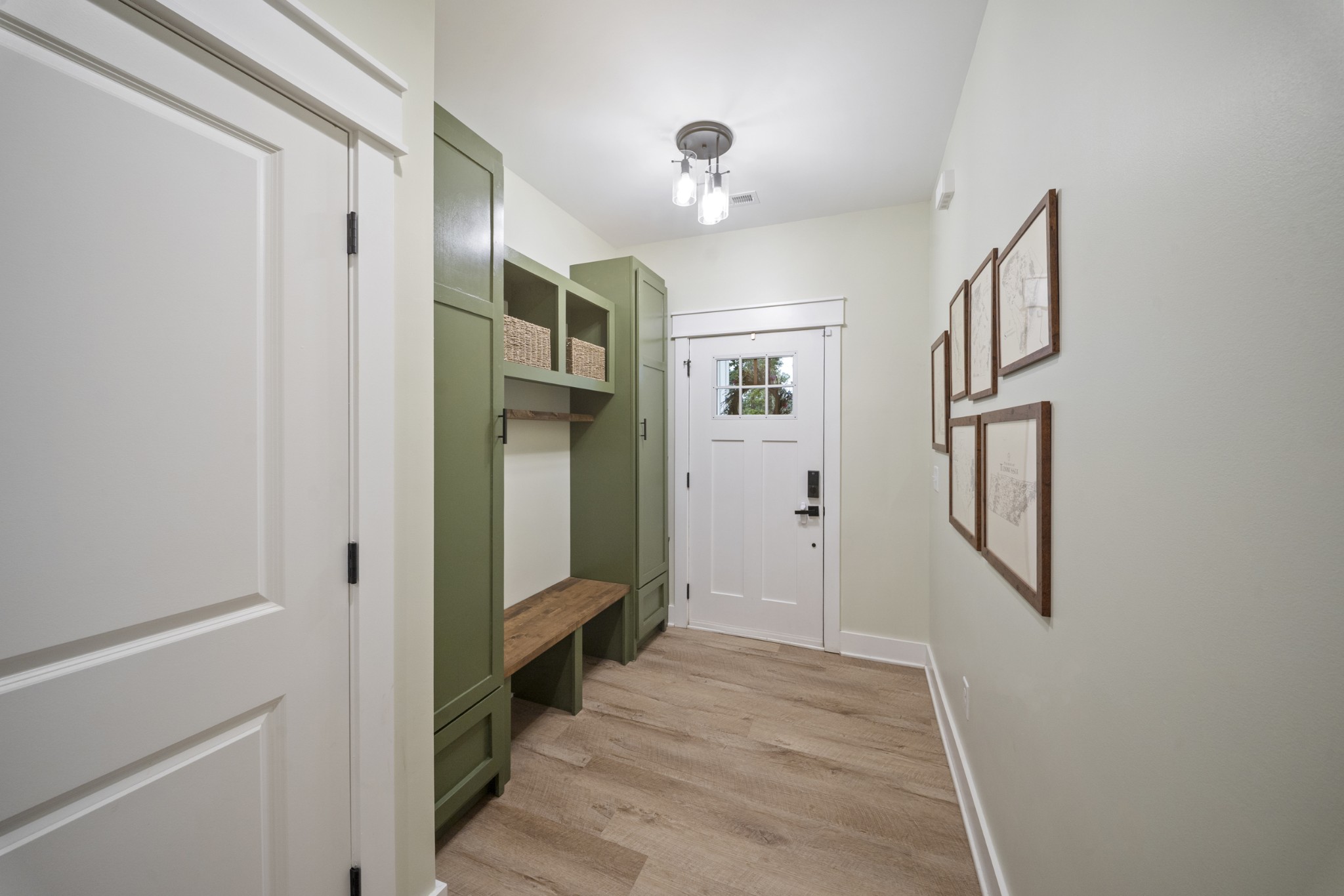 212 Cherokee Dr, White Bluff, TN 37187