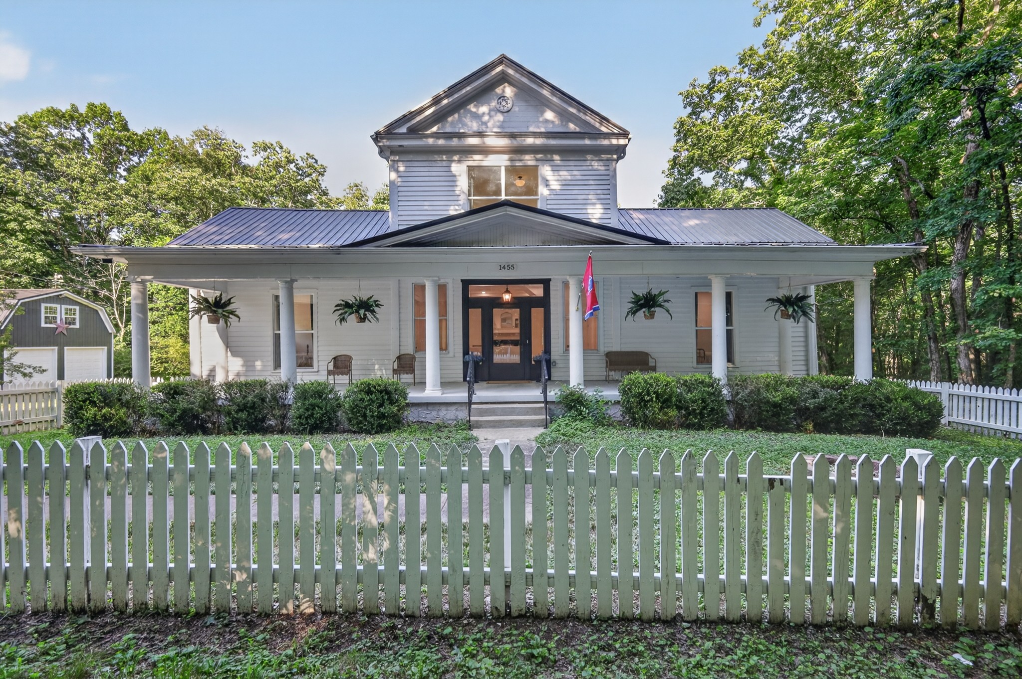 1455 Mapleash Ave, Columbia, TN 38401