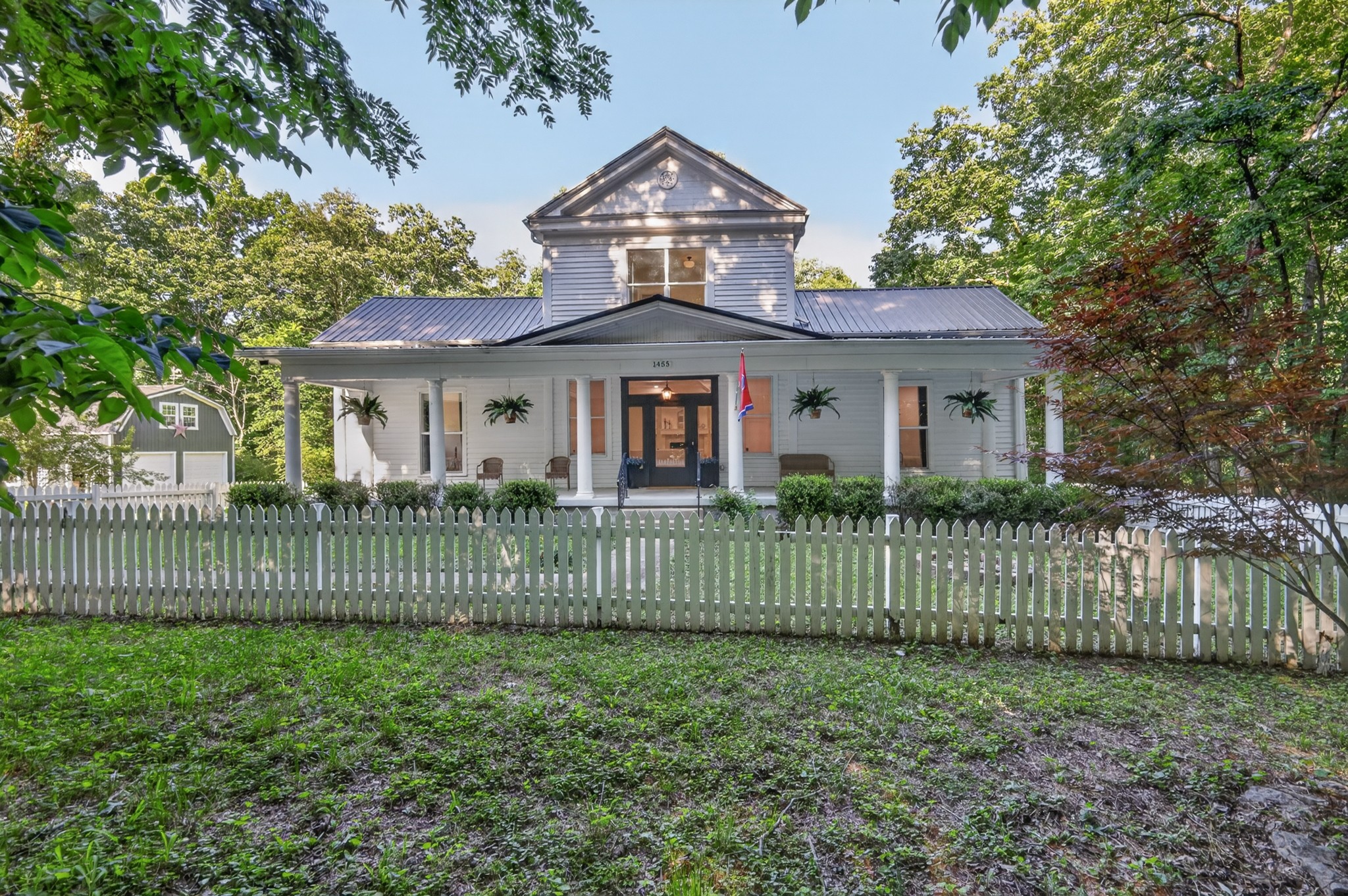 1455 Mapleash Ave, Columbia, TN 38401