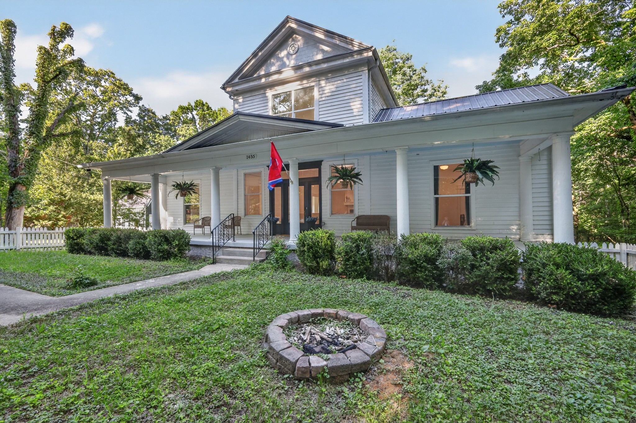 1455 Mapleash Ave, Columbia, TN 38401