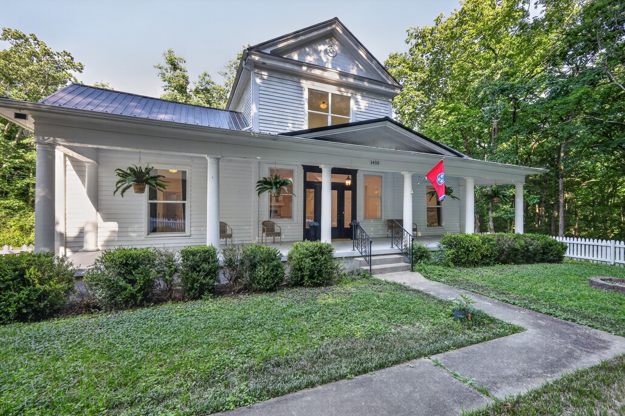 1455 Mapleash Ave, Columbia, TN 38401