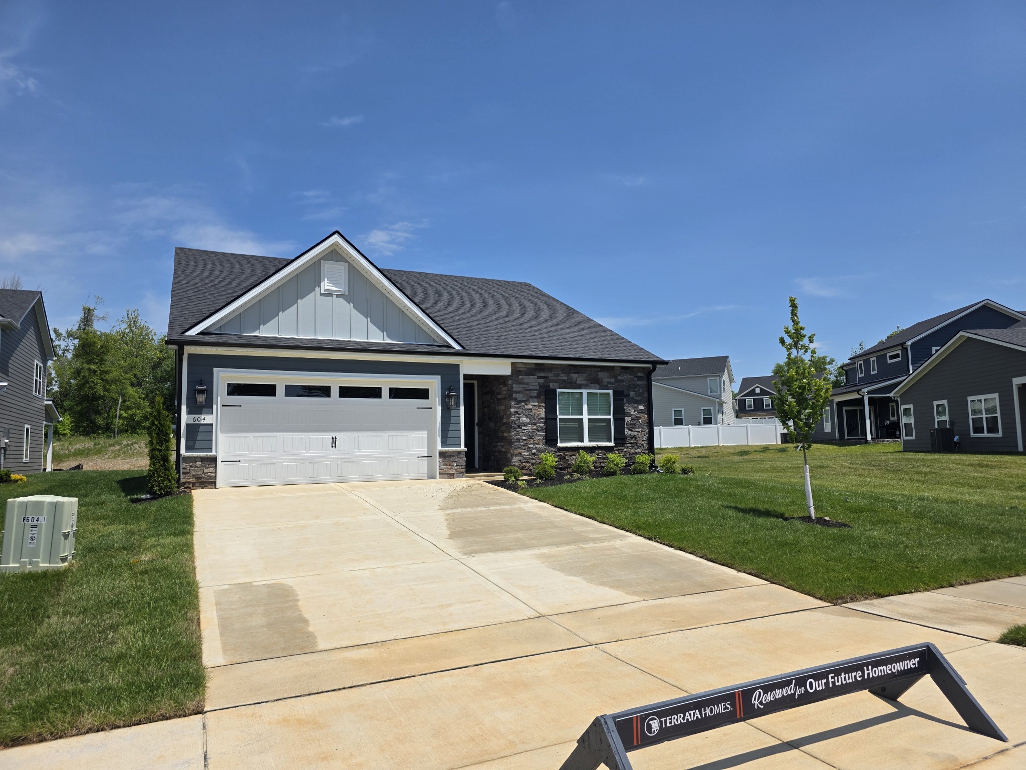 604 Silver Tc, White House, TN 37188