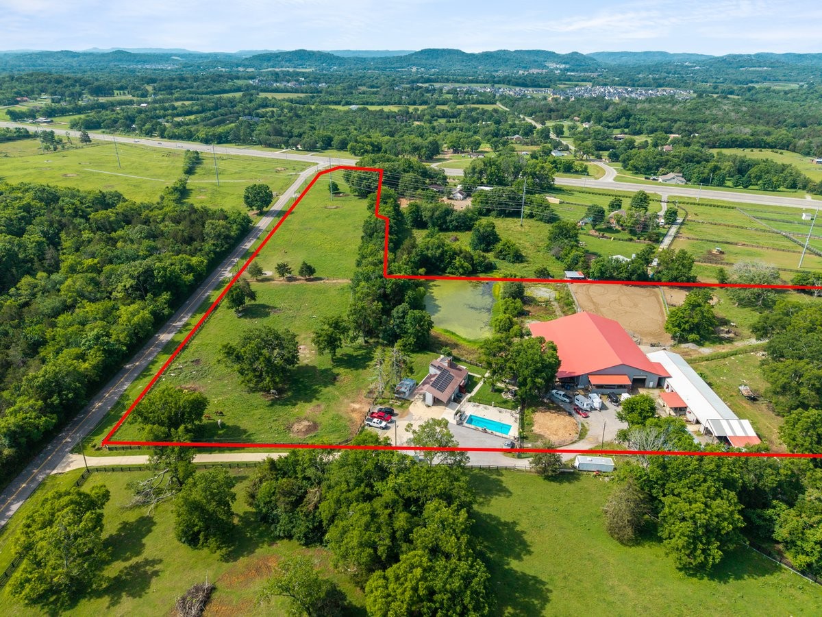 905 Hickory Hills Dr, Franklin, TN 37067