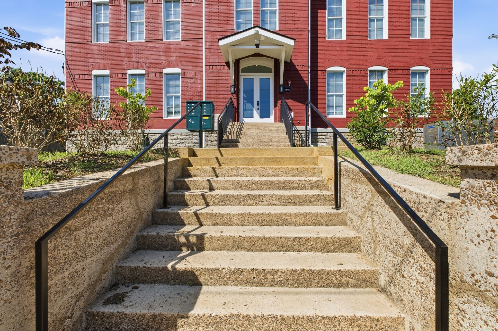 1600 10th Ave N #203, Nashville, TN 37208