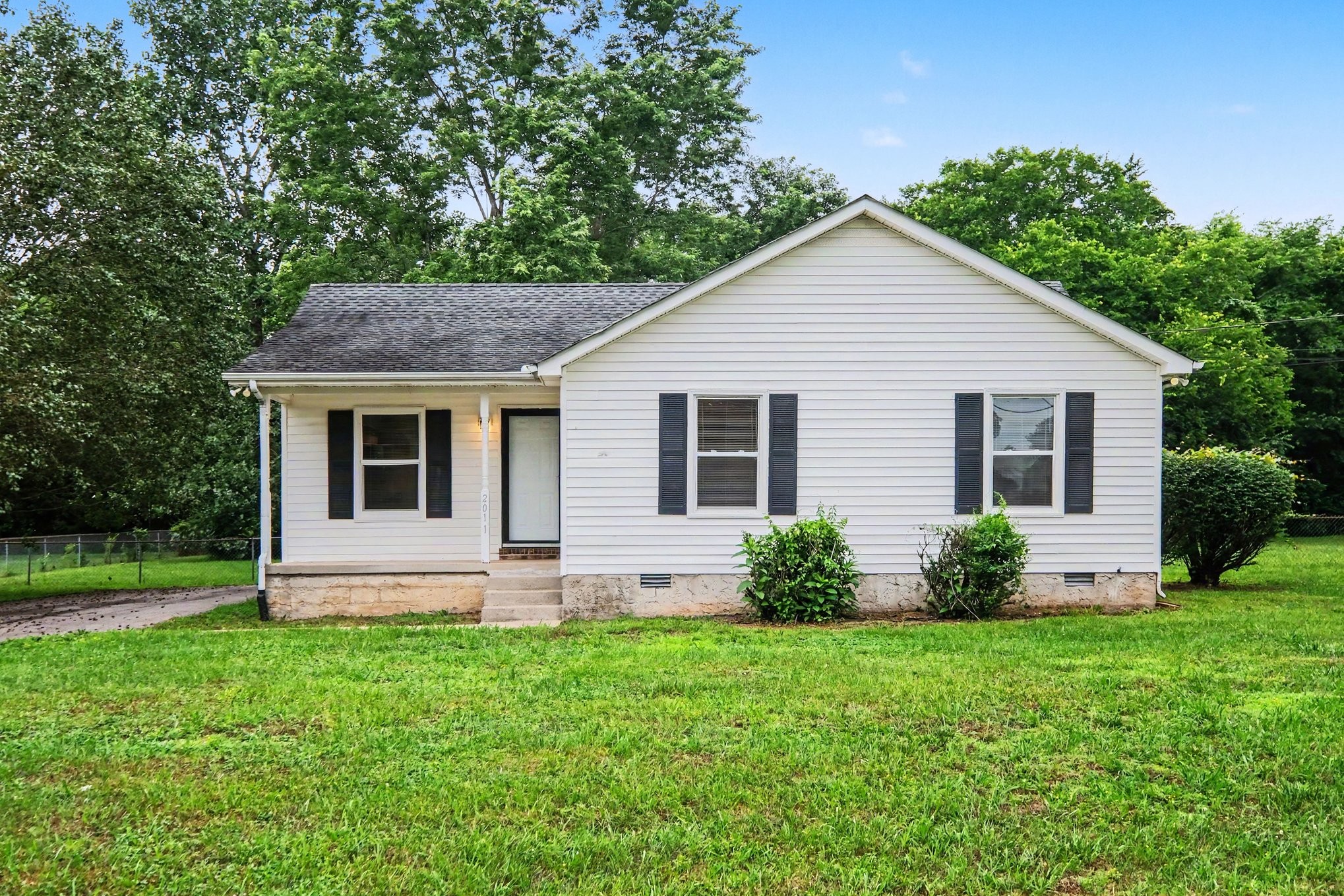 2011 Sugartree Dr, Murfreesboro, TN 37129