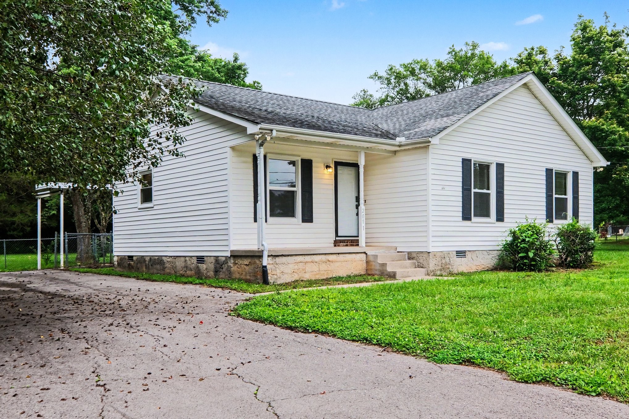 2011 Sugartree Dr, Murfreesboro, TN 37129